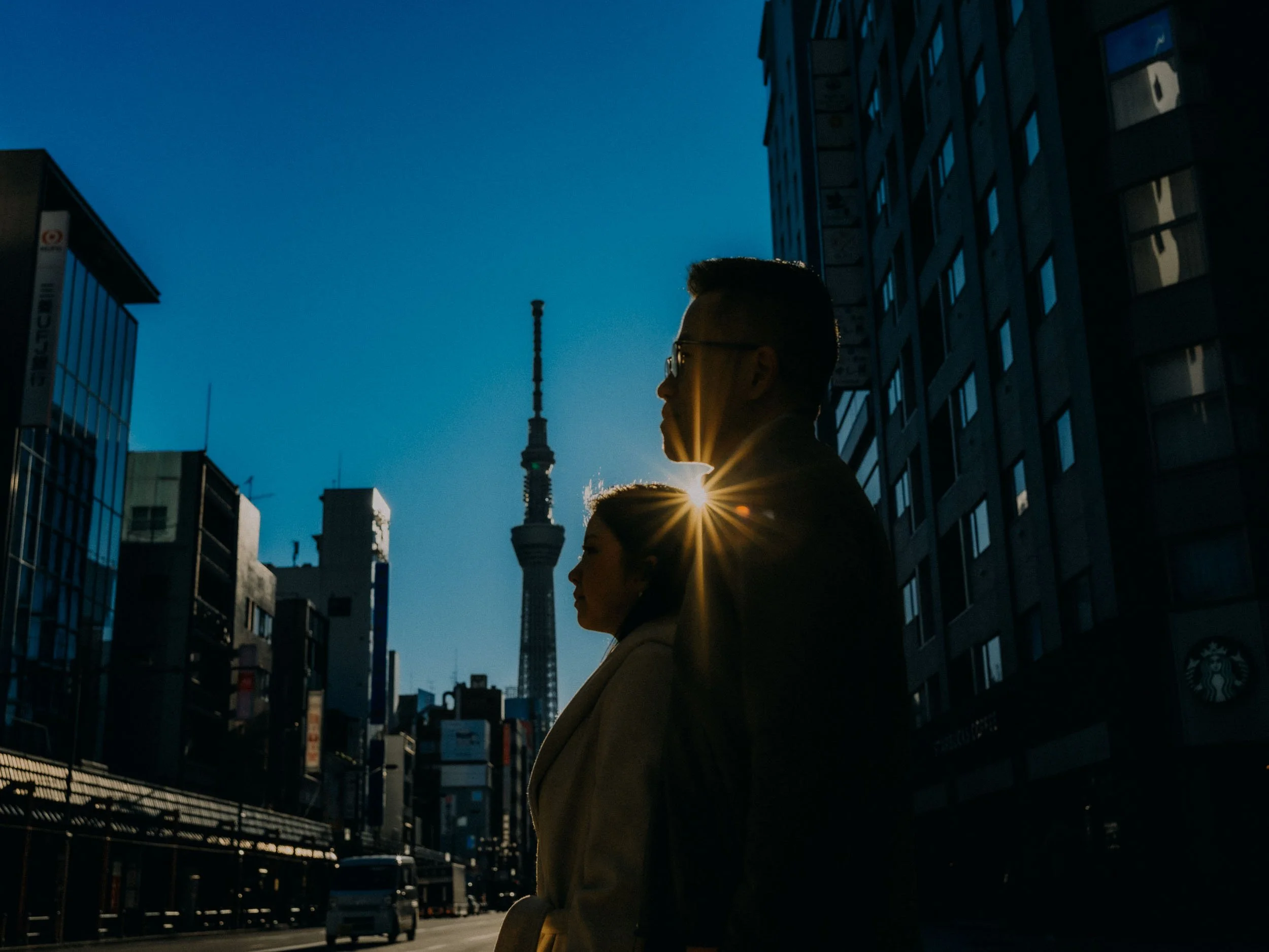 6-Cinematic Tokyo Couple Photography-Japan-LEICA SL2.jpg
