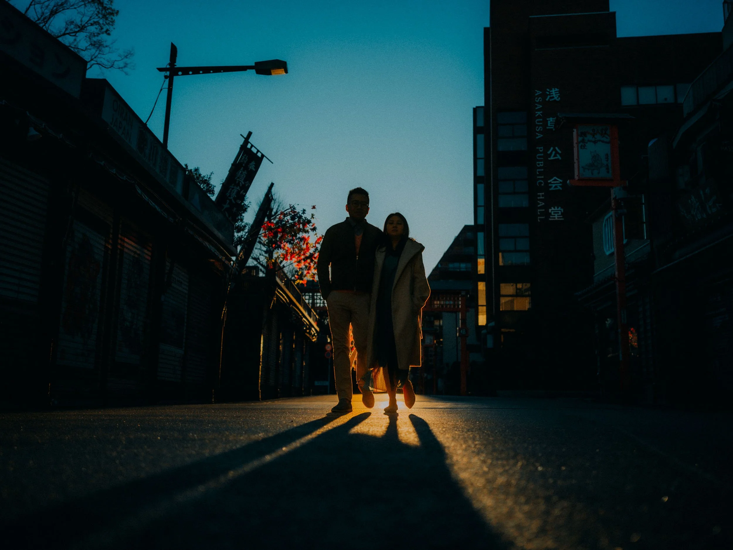 20-Cinematic Tokyo Couple Photography-Japan-LEICA Q3.jpg