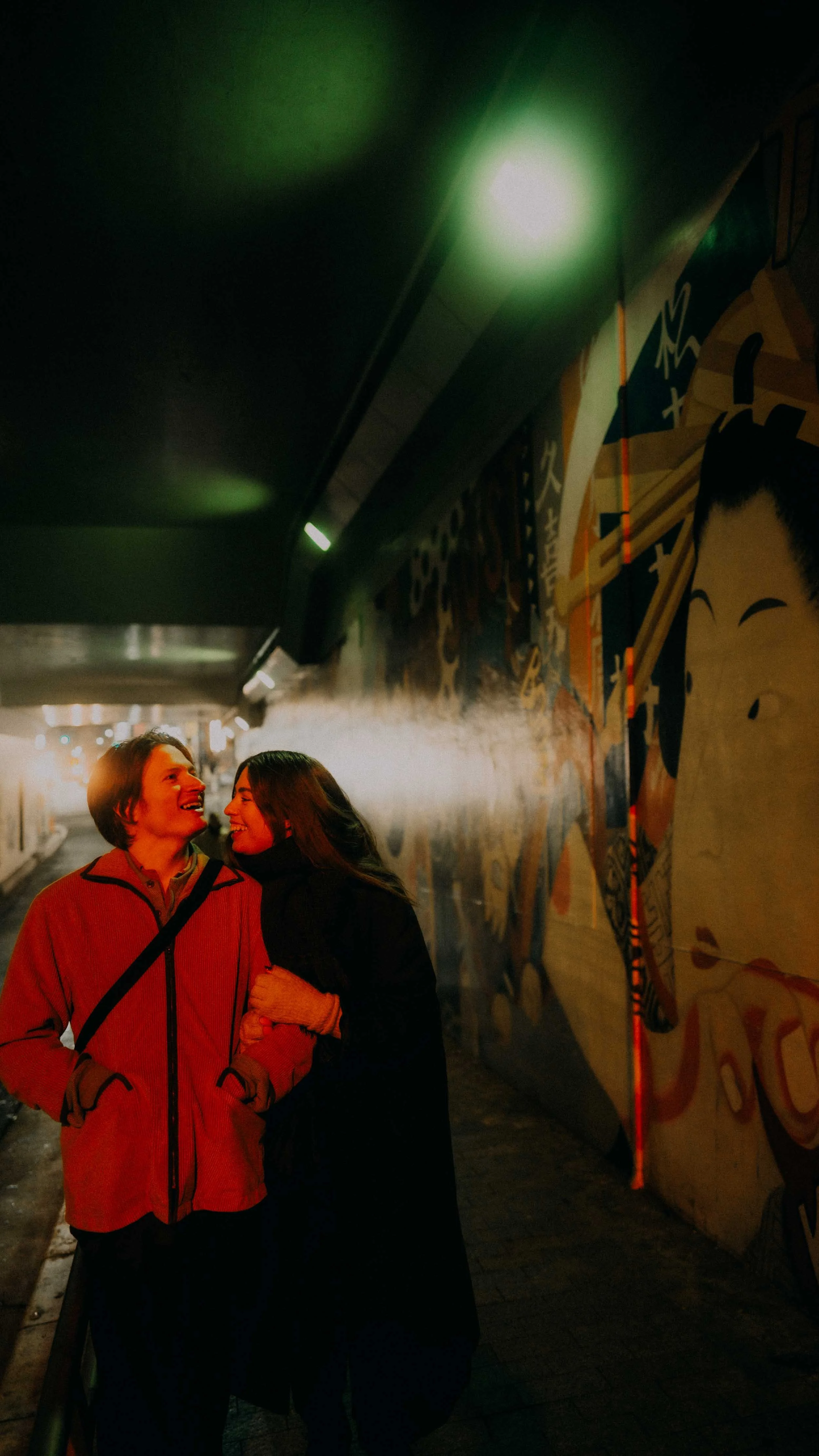 13-tokyo-shinjuku-underpass-mural-portrait-leica-q3.jpg