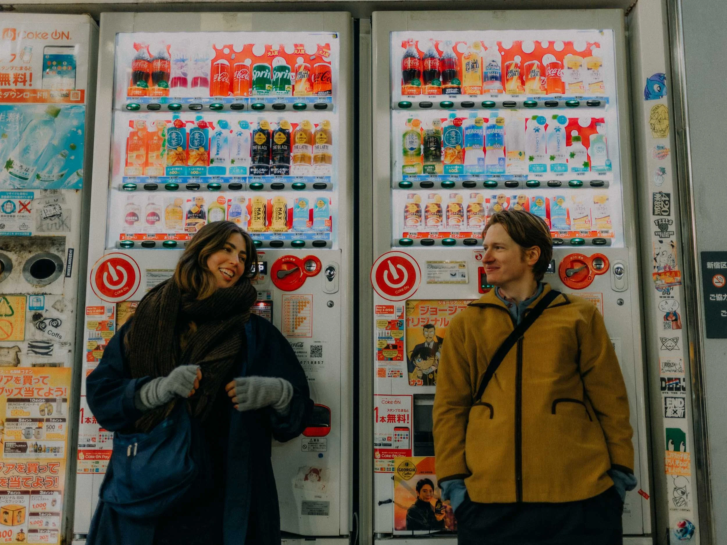 25-tokyo-vending-machine-glance-landscape-leica-m11.jpg