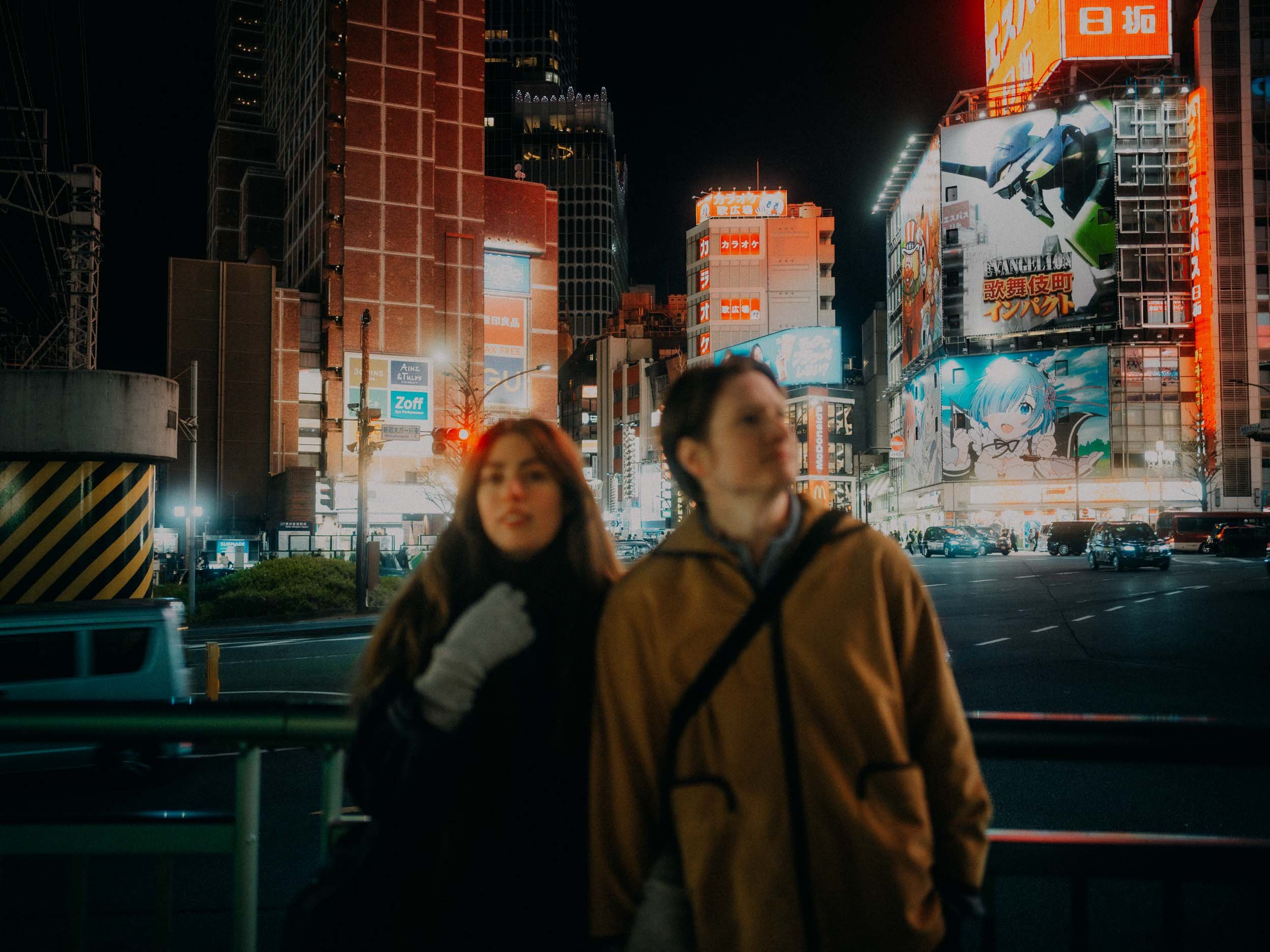 31-kabukicho-evangelion-glow-leica-q3.jpg