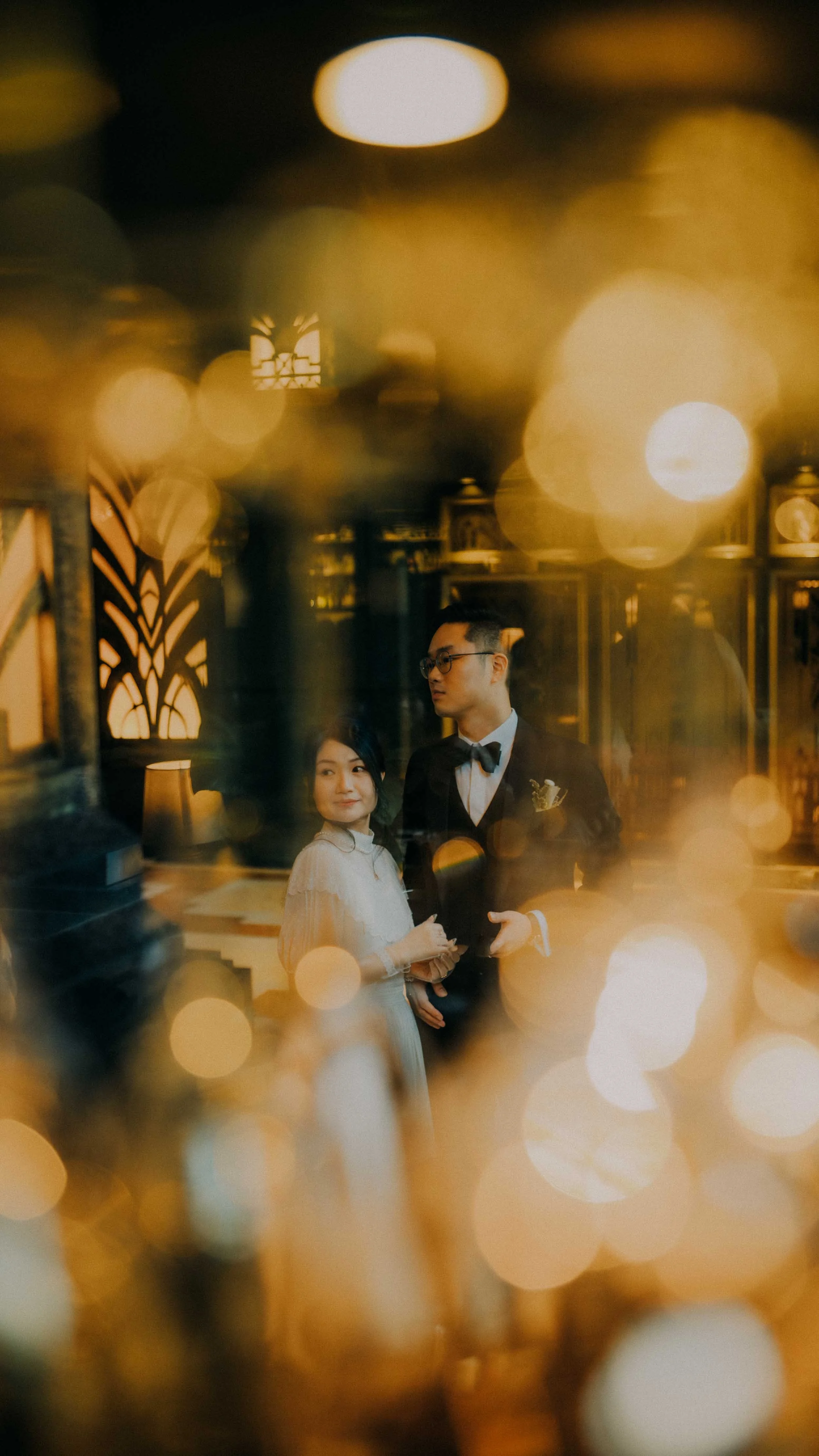 11-singapore-wedding-bokeh-glow-portrait-sony-a7r5.jpg