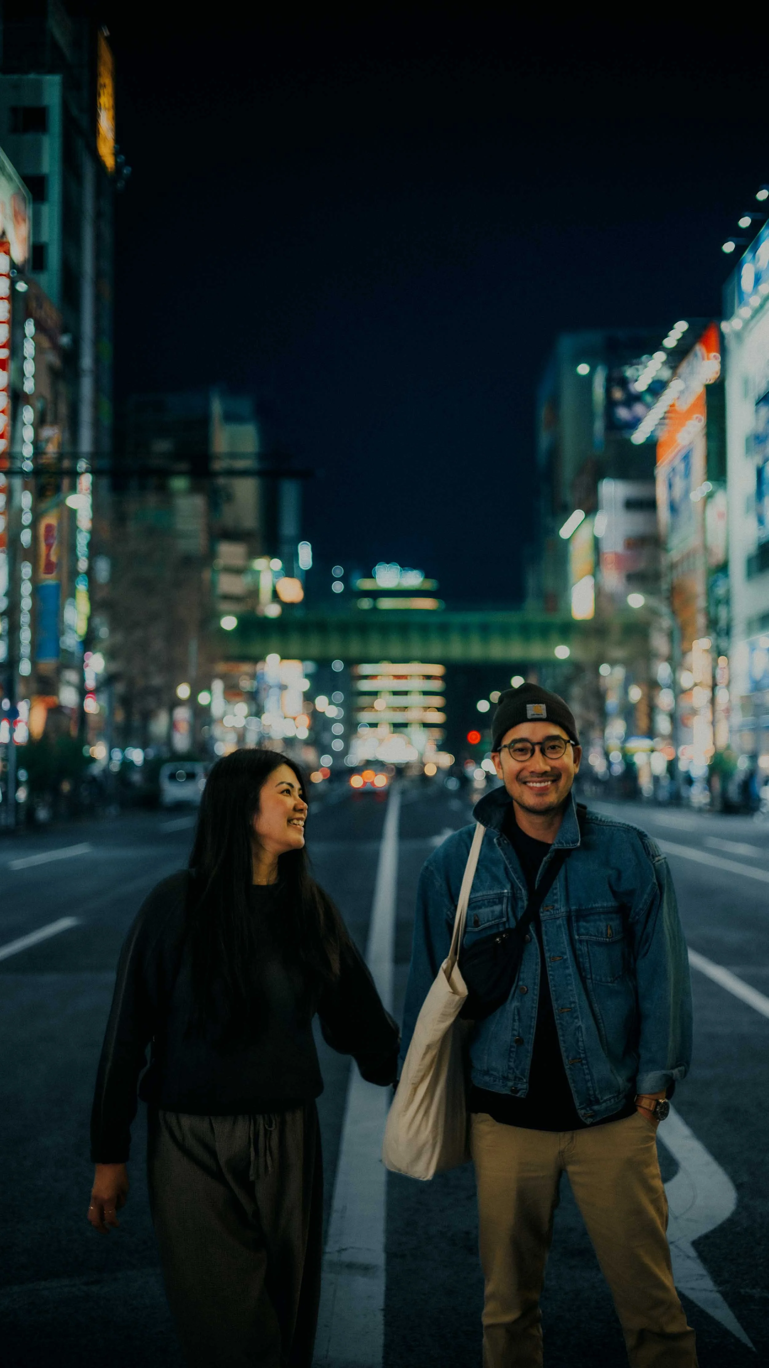 4-akihabara-main-street-walk-portrait-leica-sl2.jpg
