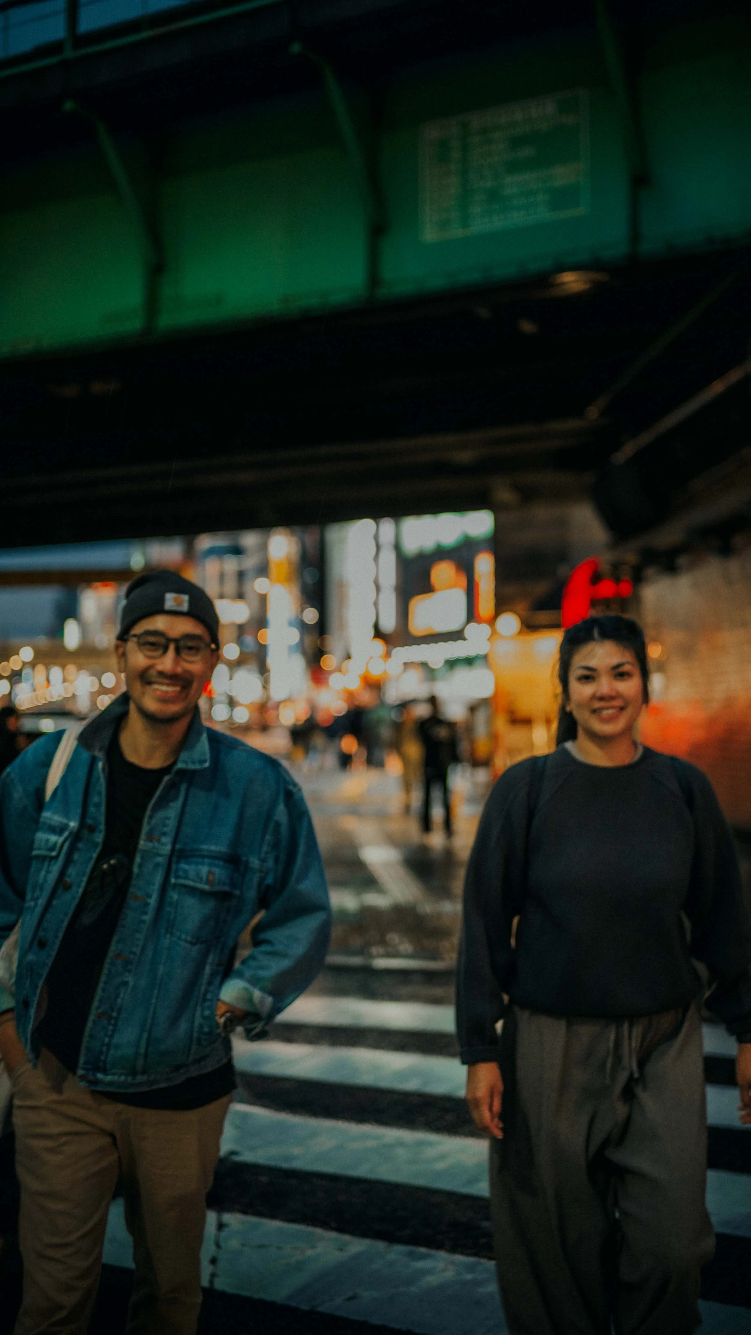 13-tokyo-underpass-glow-portrait-leica-sl2.jpg