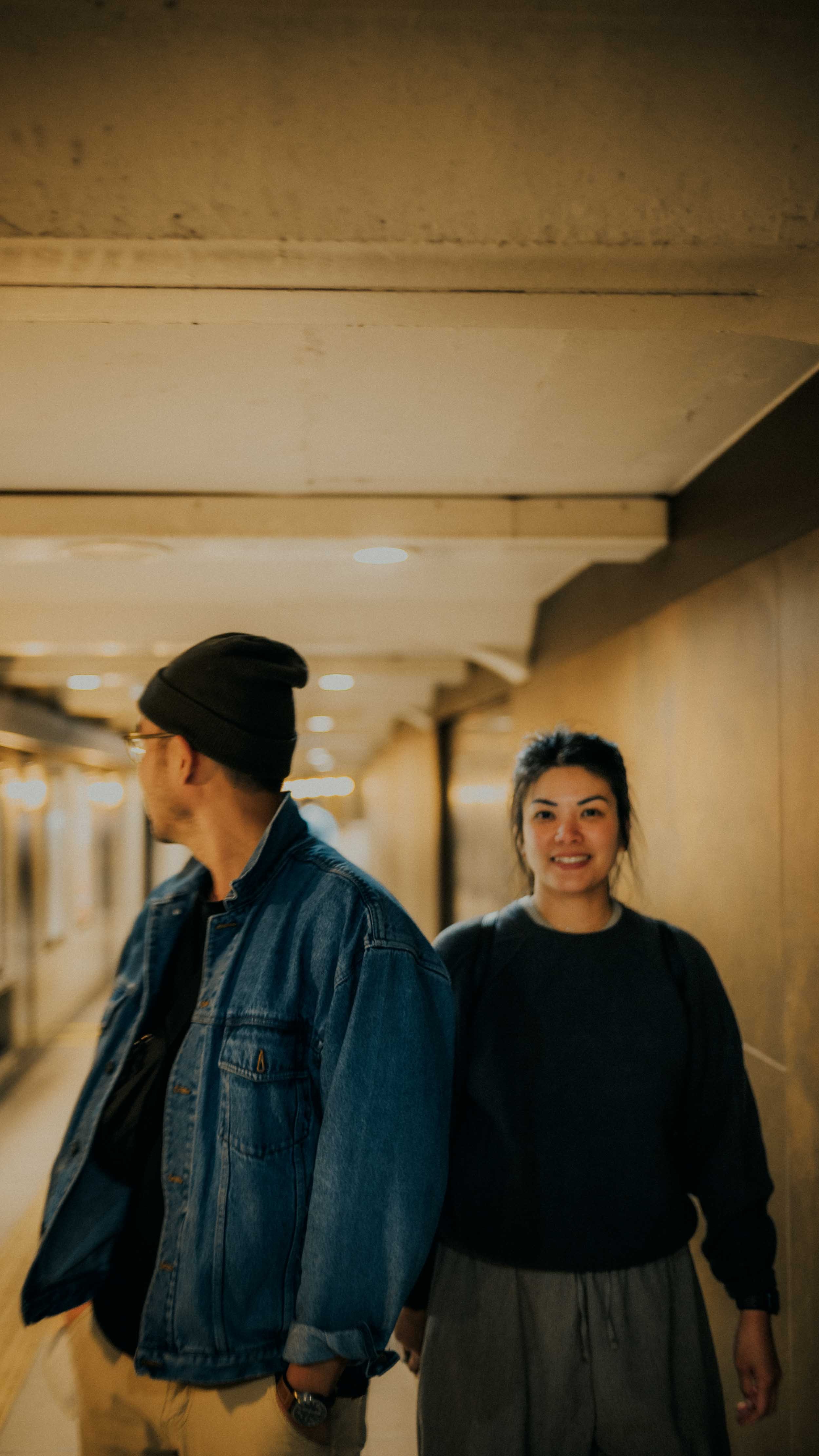 20-tokyo-subway-walkway-light-portrait-leica-sl2.jpg