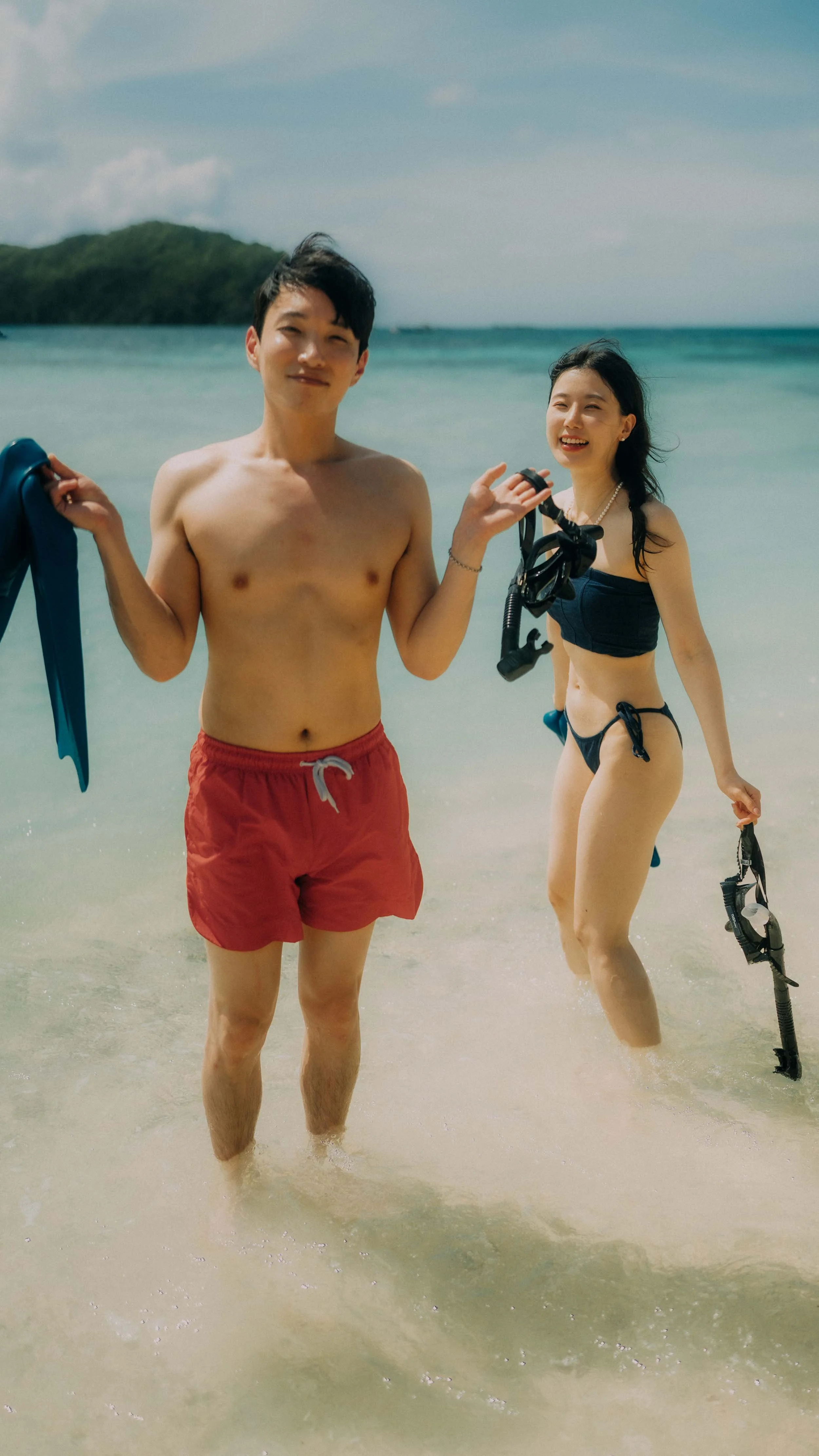 30-elnido-couple-pangulasian-pre-snorkel-portrait-sony-a7rm5.jpg
