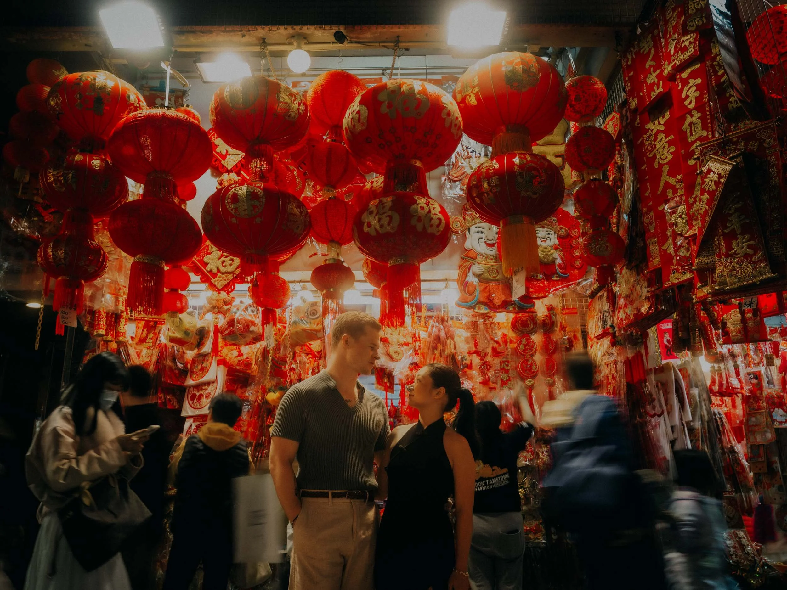 37-hong-kong-engagement-session-lunar-new-year-lanterns-mong-kok-night-landscape-leica-q3.jpg