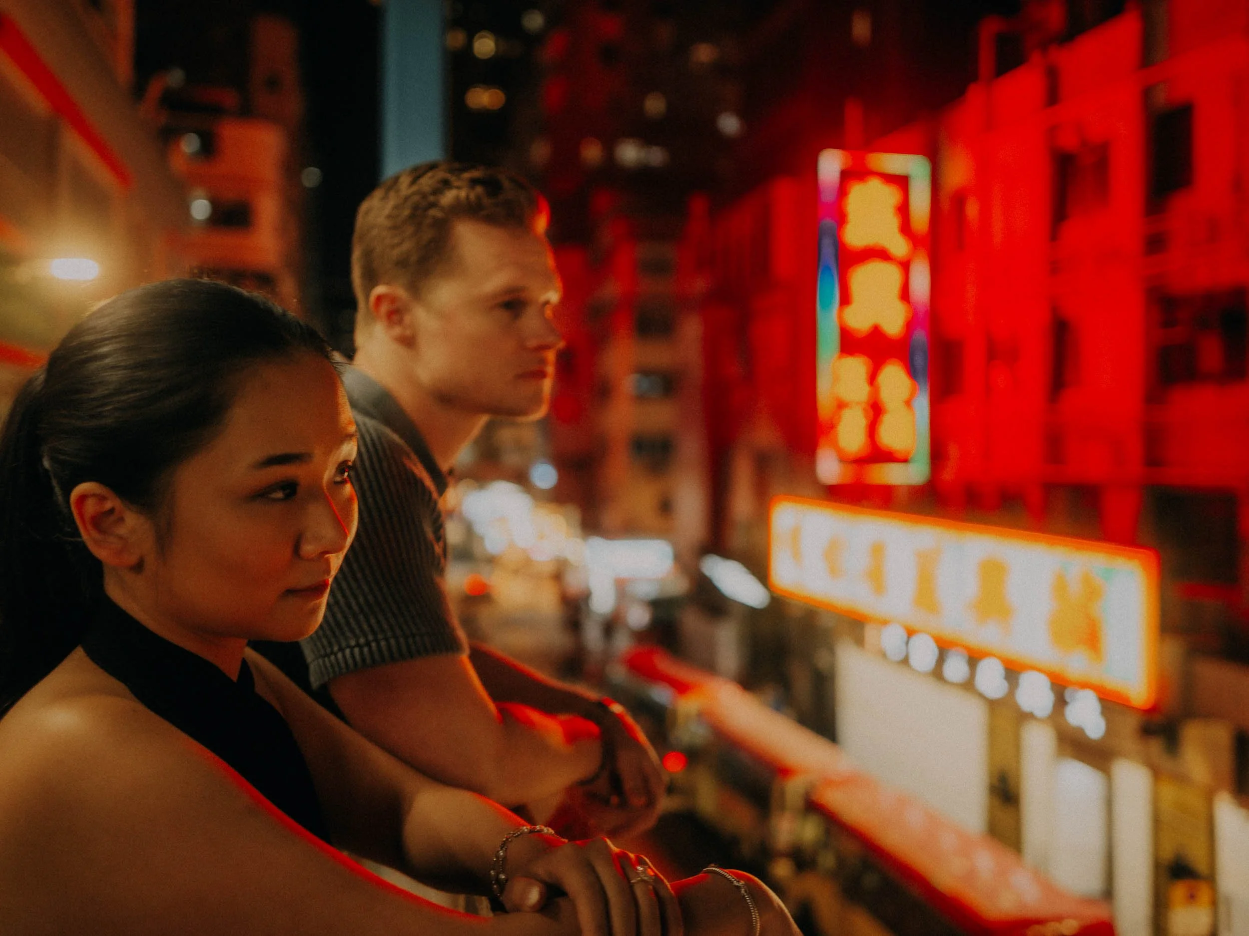 43-hong-kong-engagement-mong-kok-neon-overlook-night-landscape-leica-q3.jpg
