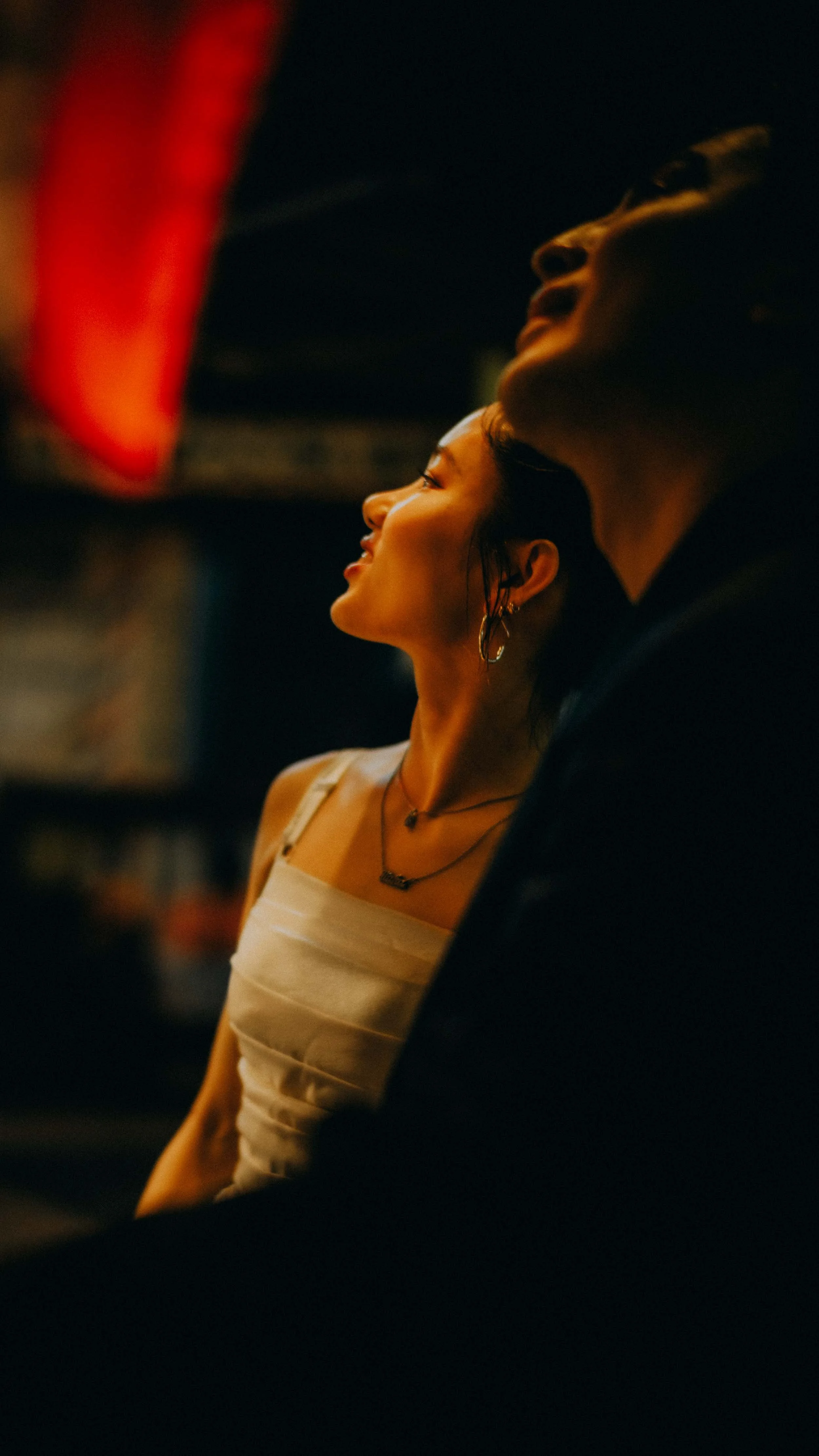 19-tokyo-engagement-asakusa-underground-night-profile-leicam11.jpg