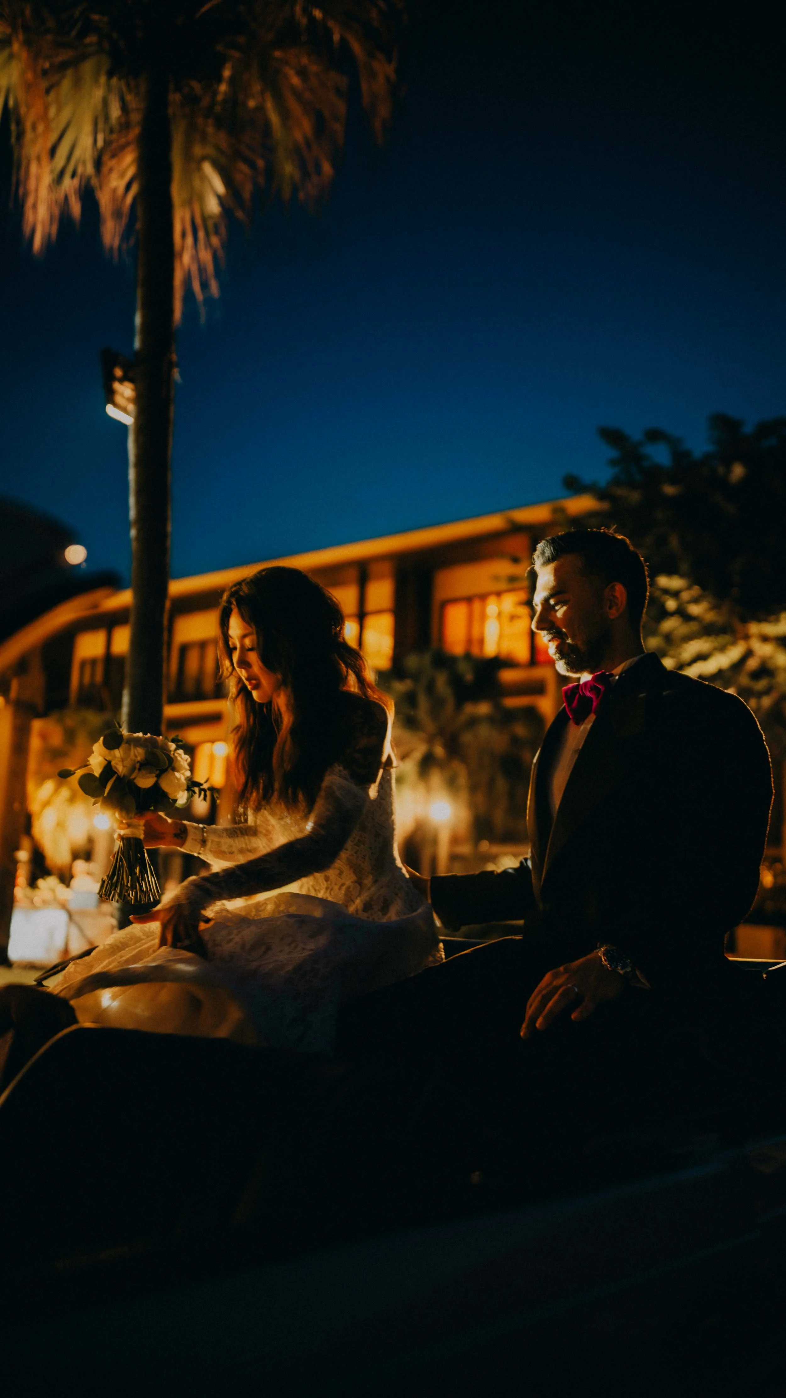 3-danang-wedding-hyattdanang-night-vintagecar-leicasl3s.jpg