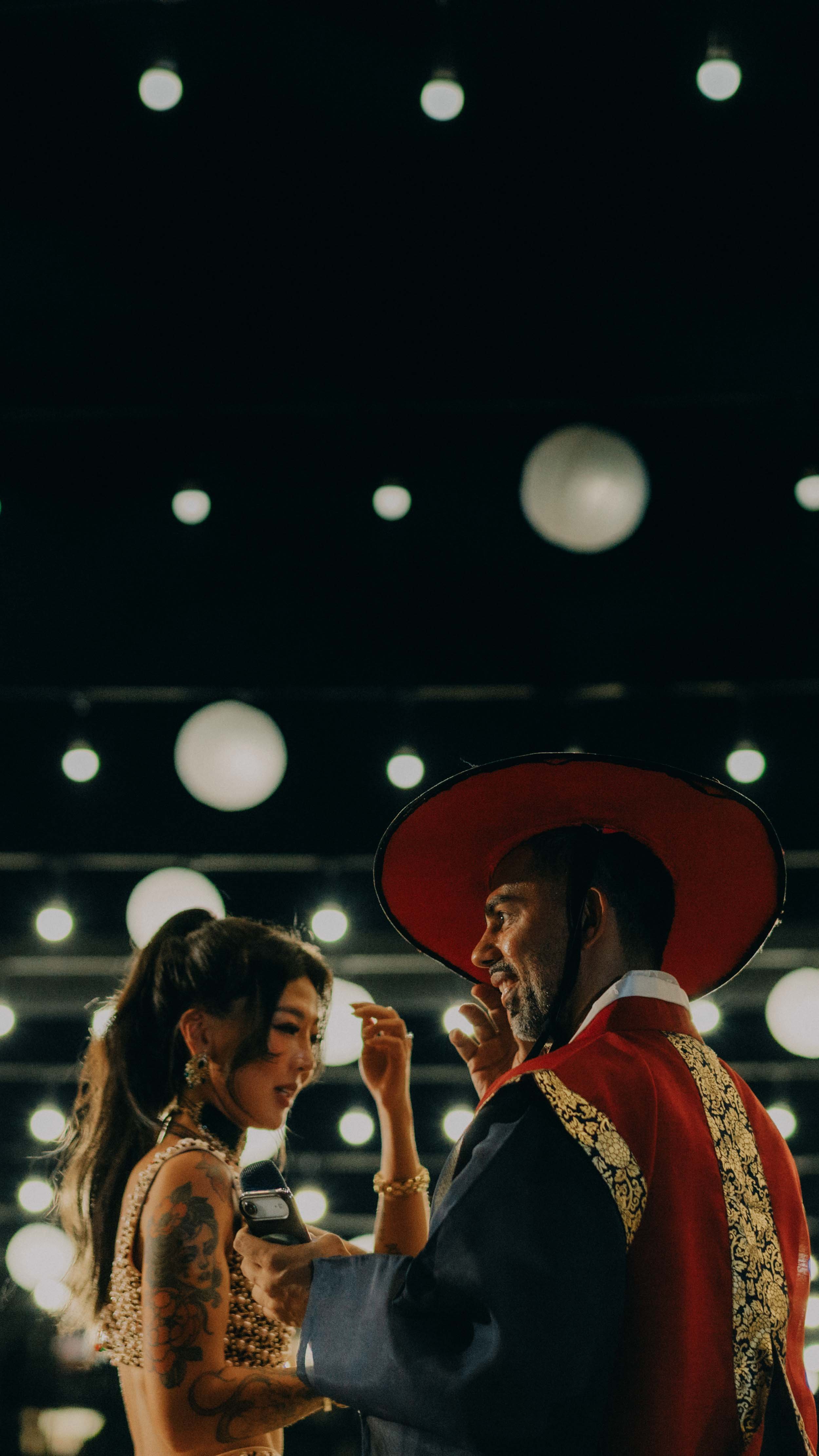 5-danang-weddingweekend-hyattdanang-night-attireexchange-leicam11.jpg