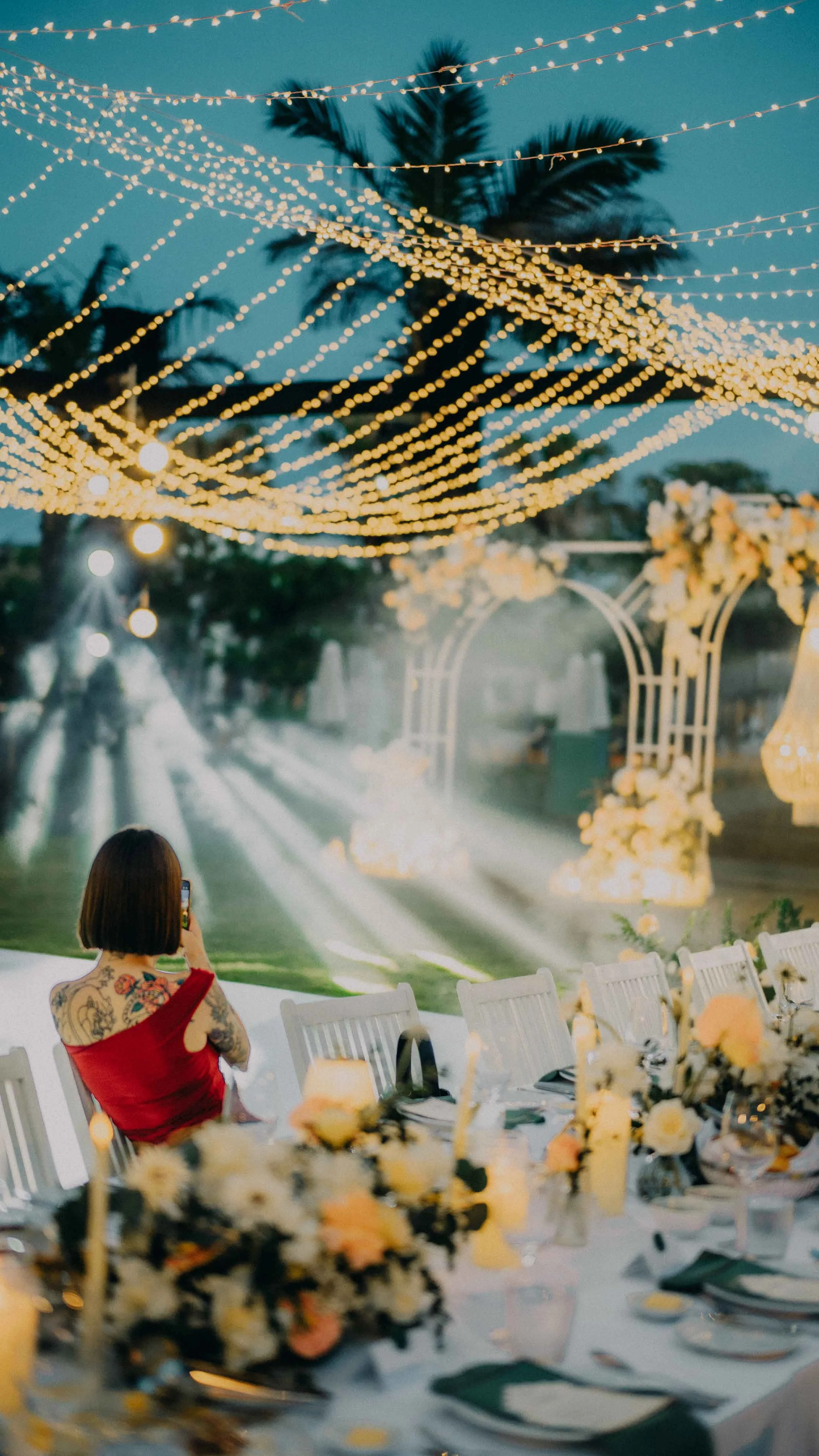 11-danang-wedding-reception-sunset-lightbeams-leicam11.jpg