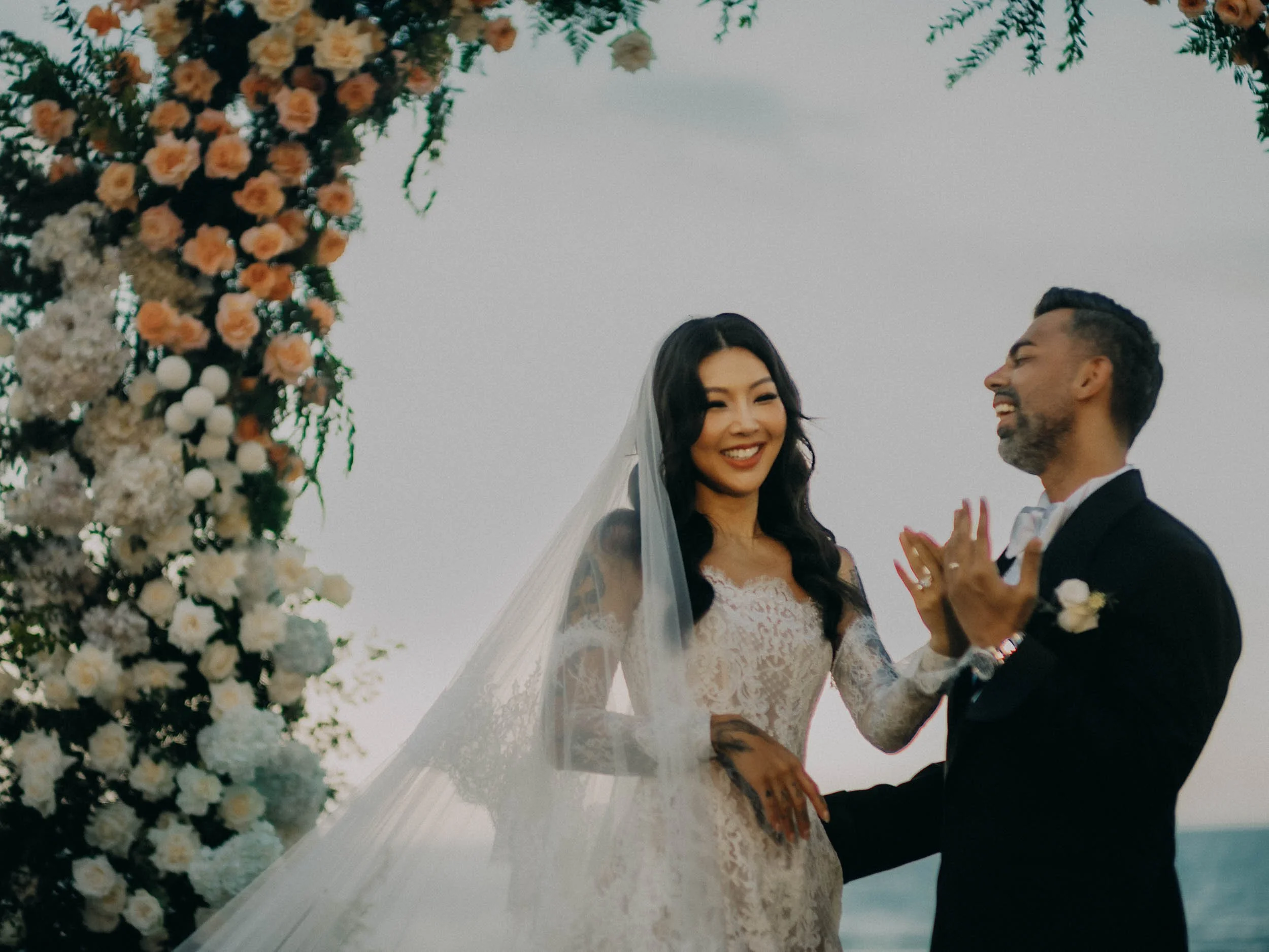 47-danang-wedding-hyattdanang-beach-ceremonylaughter-sonya7rv.jpg