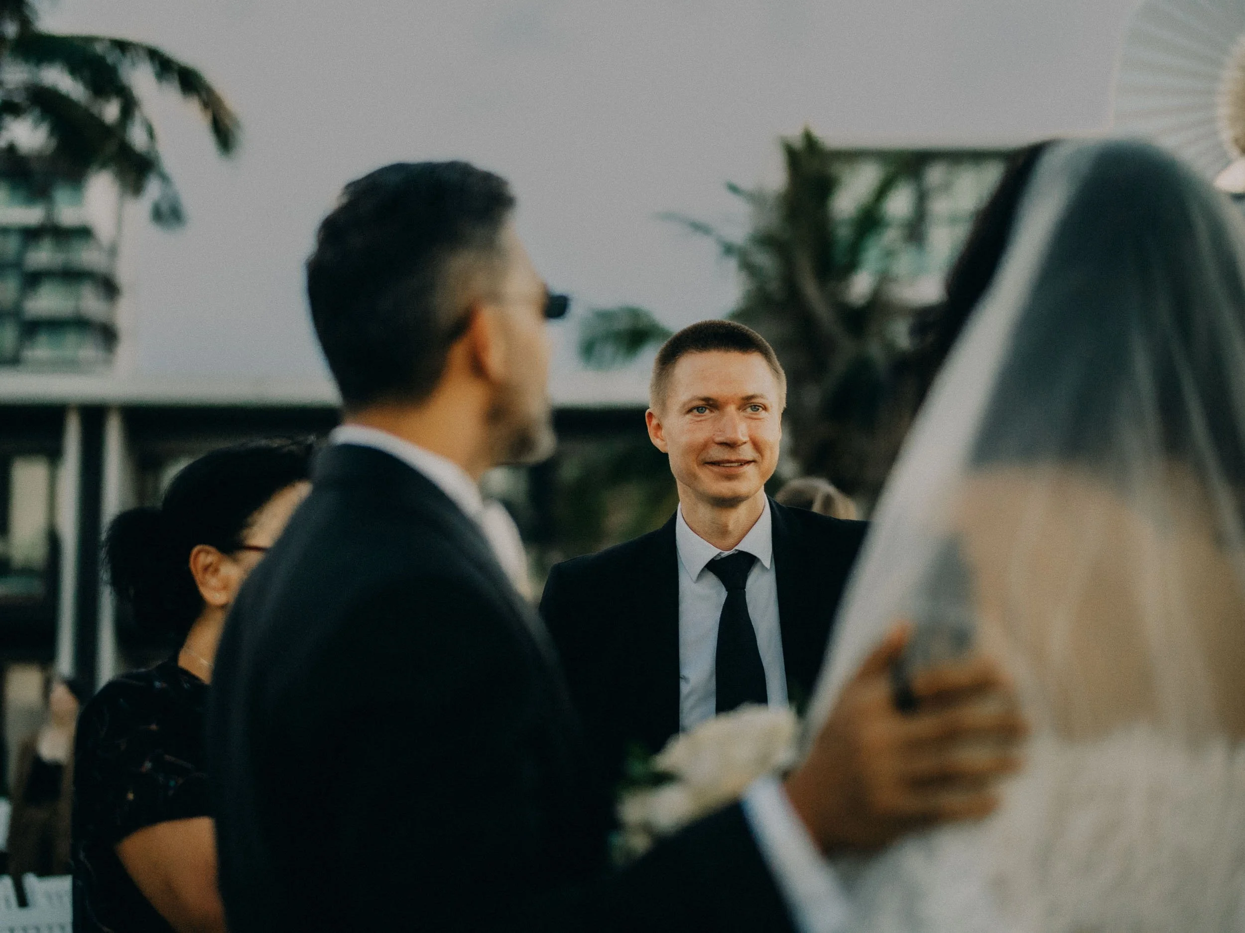 48-danang-wedding-hyattdanang-ceremony-guestframe-leicam11.jpg