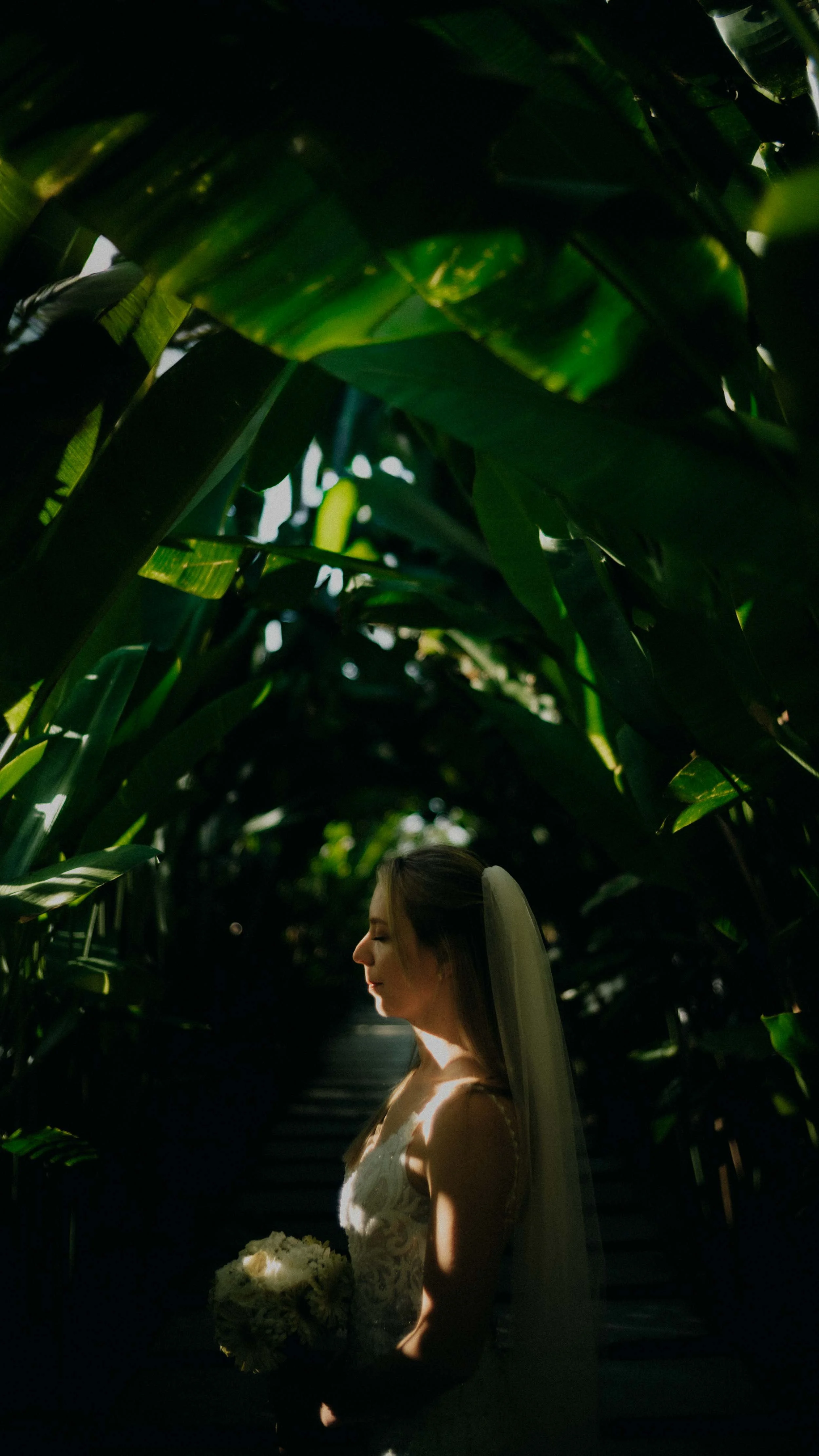 9-elnido-elopement-angkla-garden-leaflight-sonya7rv.jpg
