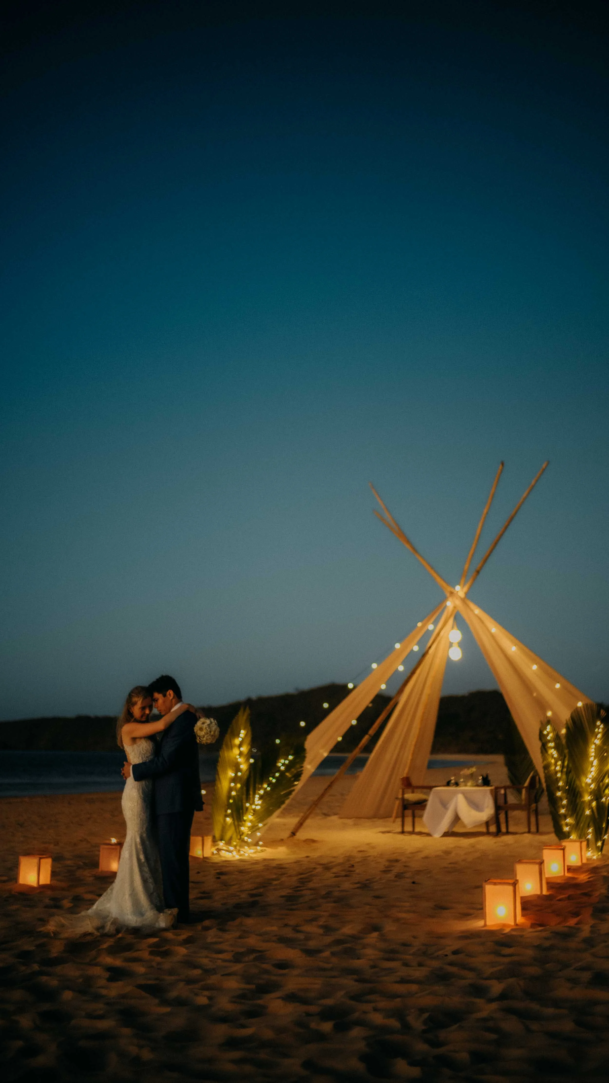 11-elnido-elopement-nacpanbeach-bluehour-embrace-sonya7rv.jpg