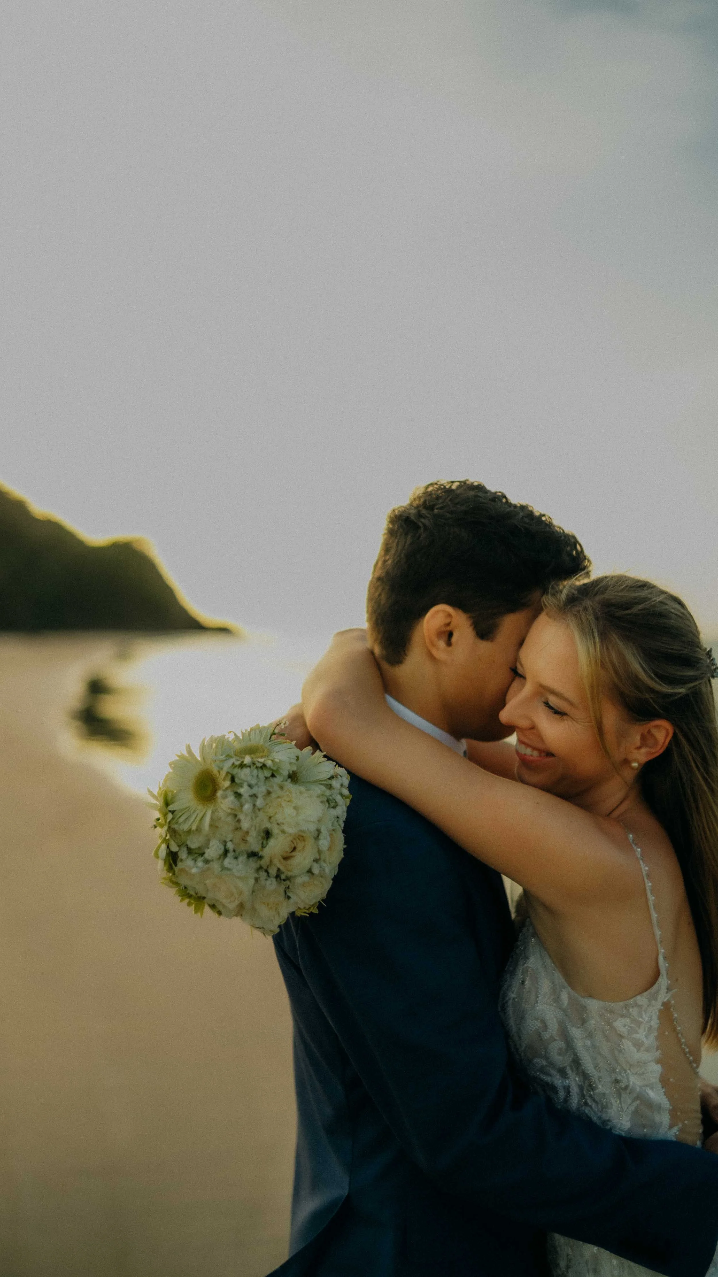 21-elnido-elopement-nacpanbeach-sunset-laughter-sonya7rv.jpg