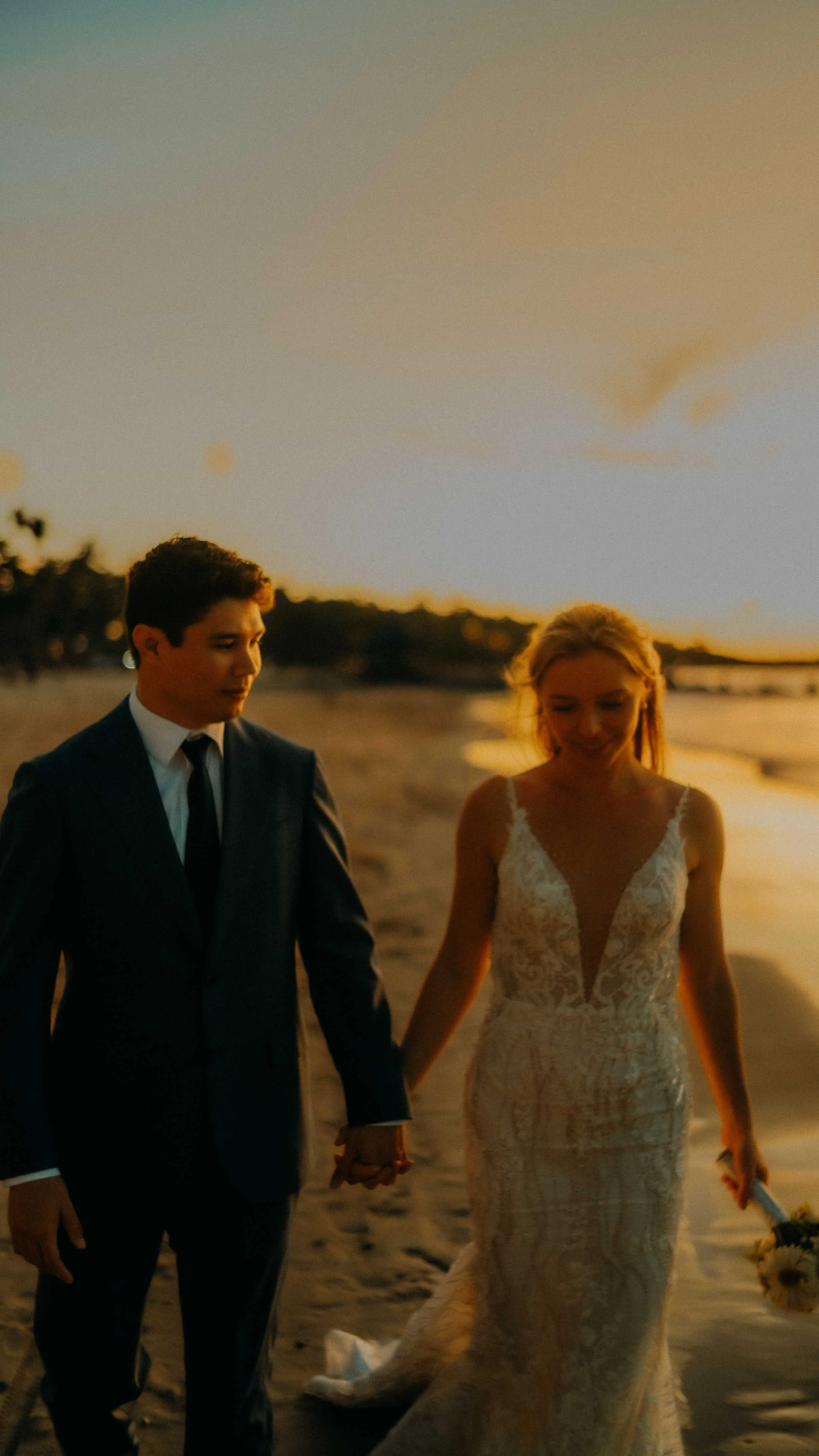24-elnido-elopement-nacpanbeach-sunset-walk-sonya7rv.jpg