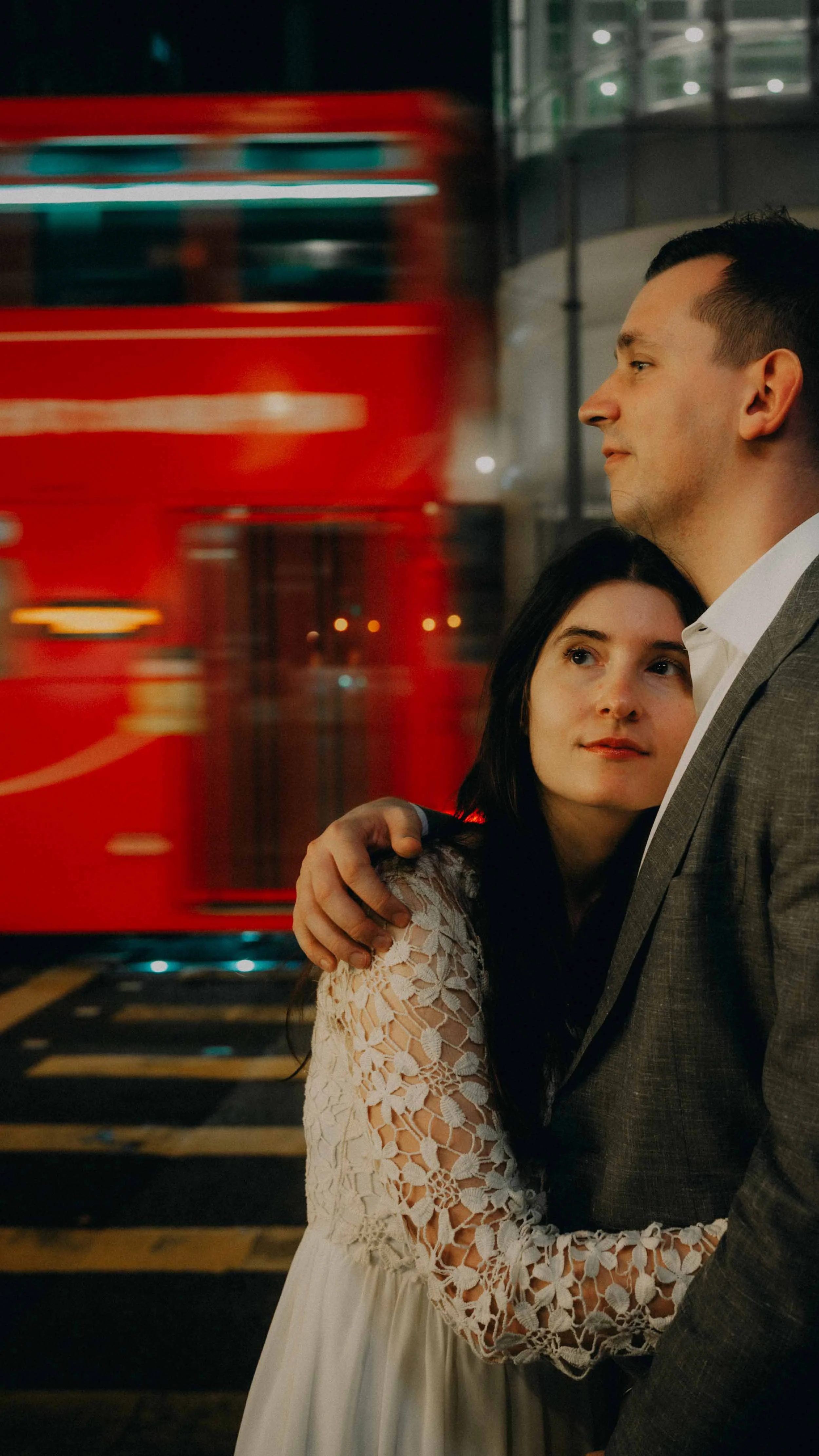 21-hongkong-elopement-central-night-trammotion-leicaq3.jpg