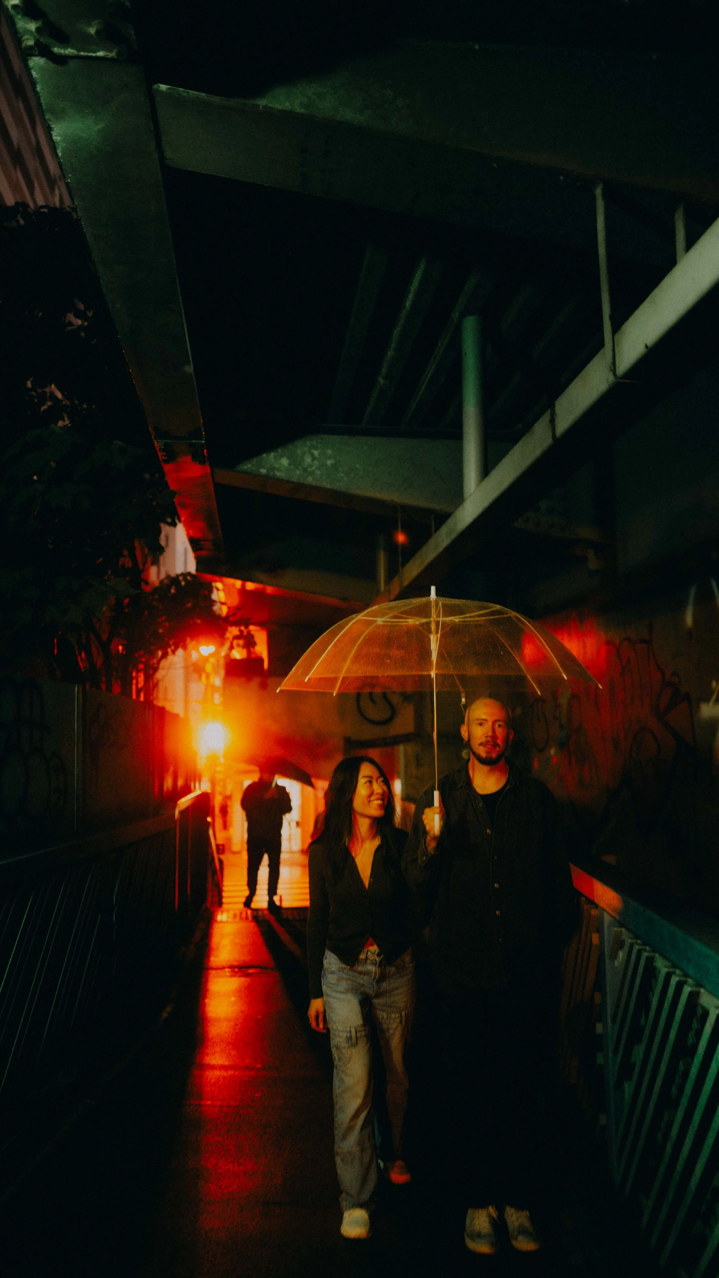 14-tokyo-honeymoon-akihabara-underpass-walk-leicaq3.jpg