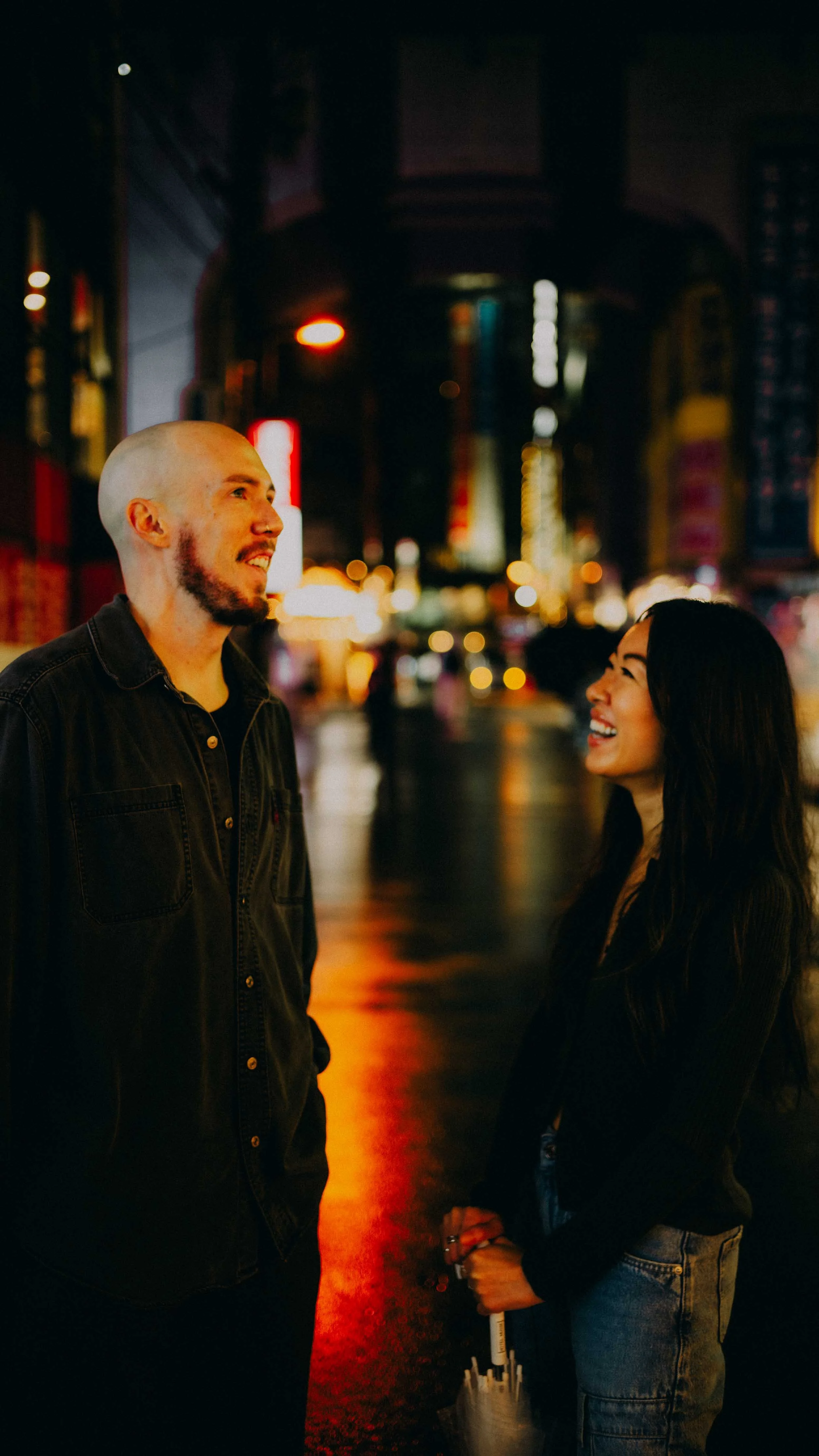 20-tokyo-honeymoon-akihabara-night-pavement-leicasl2.jpg