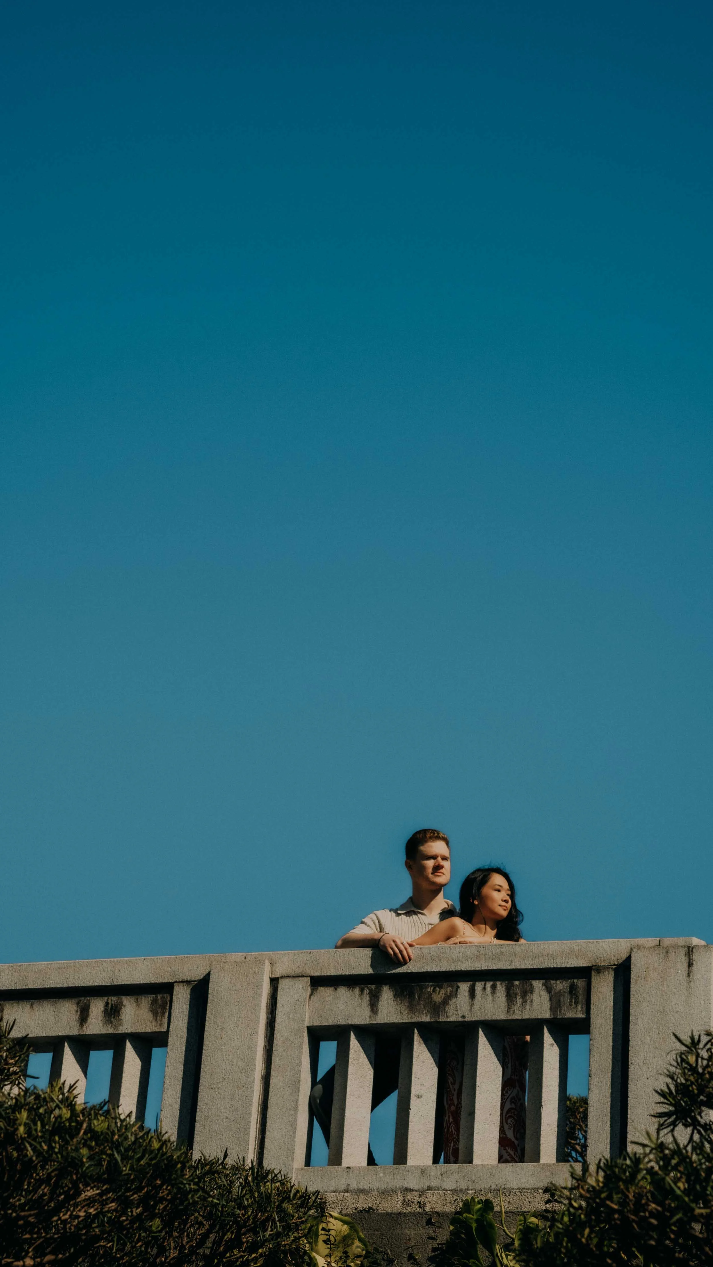 3-hongkong-engagement-nanliangarden-outdoor-negativespace-leicam11.jpg