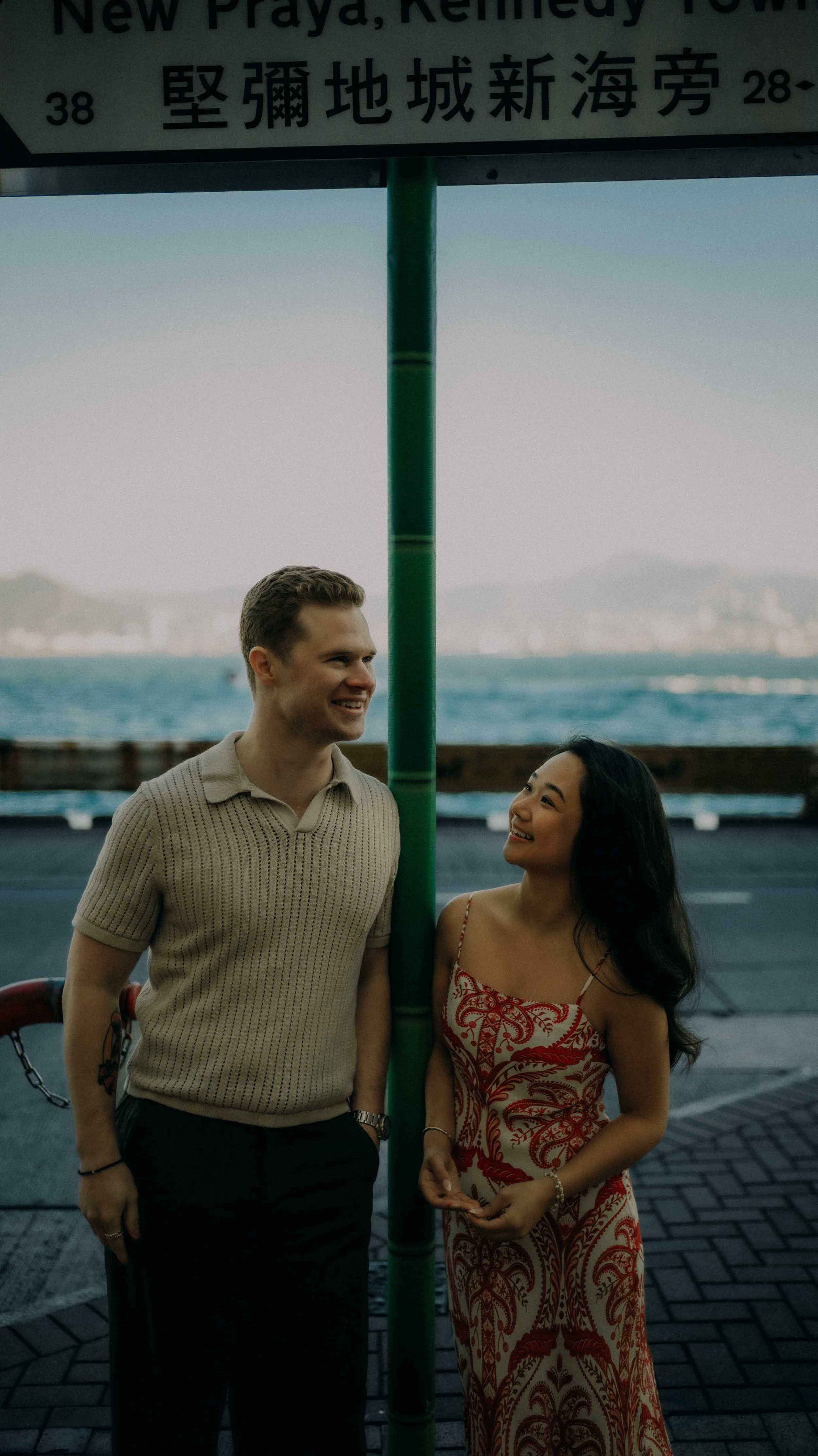 11-hongkong-engagement-kennedytown-waterfront-newpraya-leicasl2.jpg