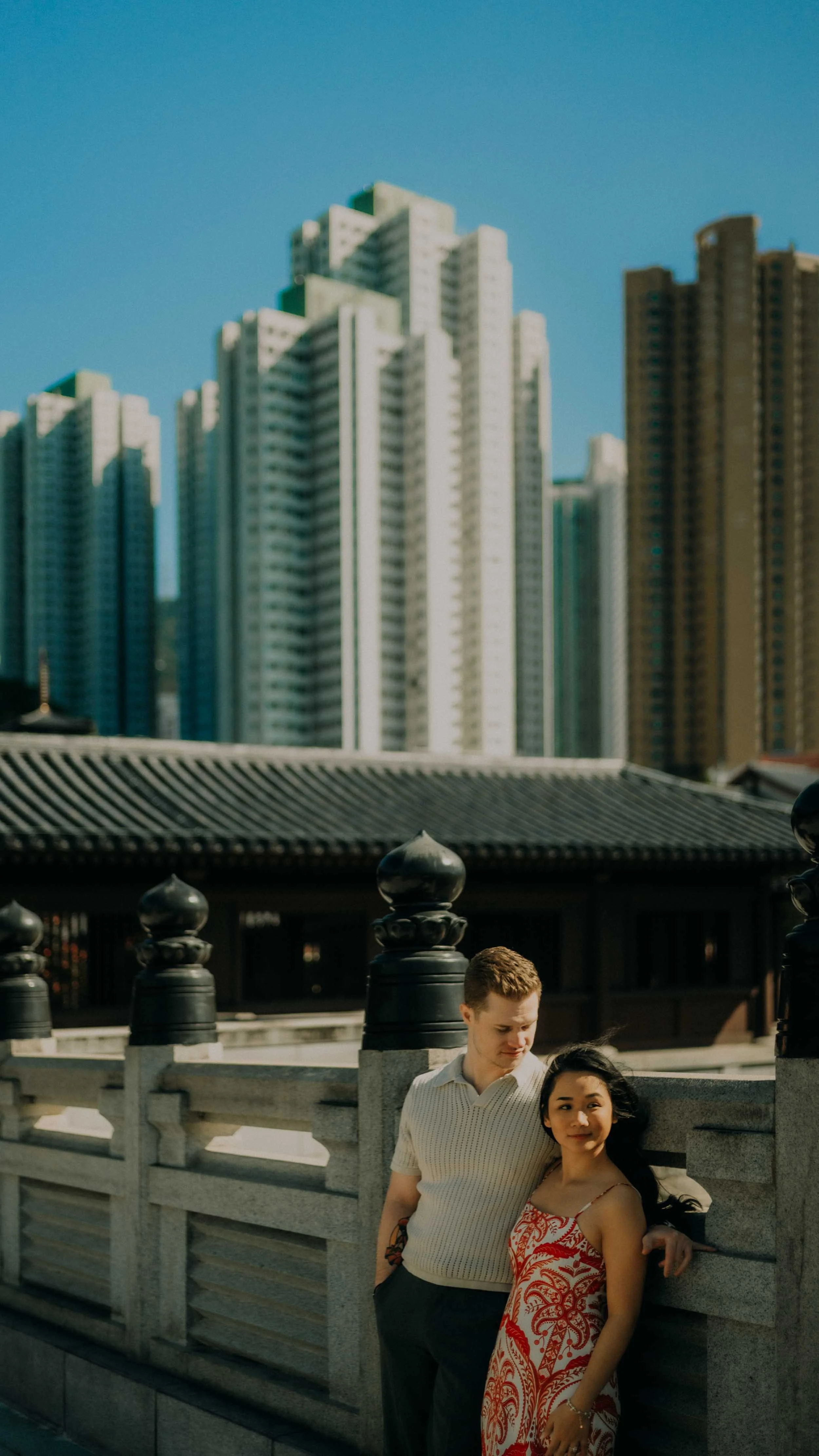 13-hongkong-engagement-nanliangarden-outdoor-architecture-leicasl2.jpg