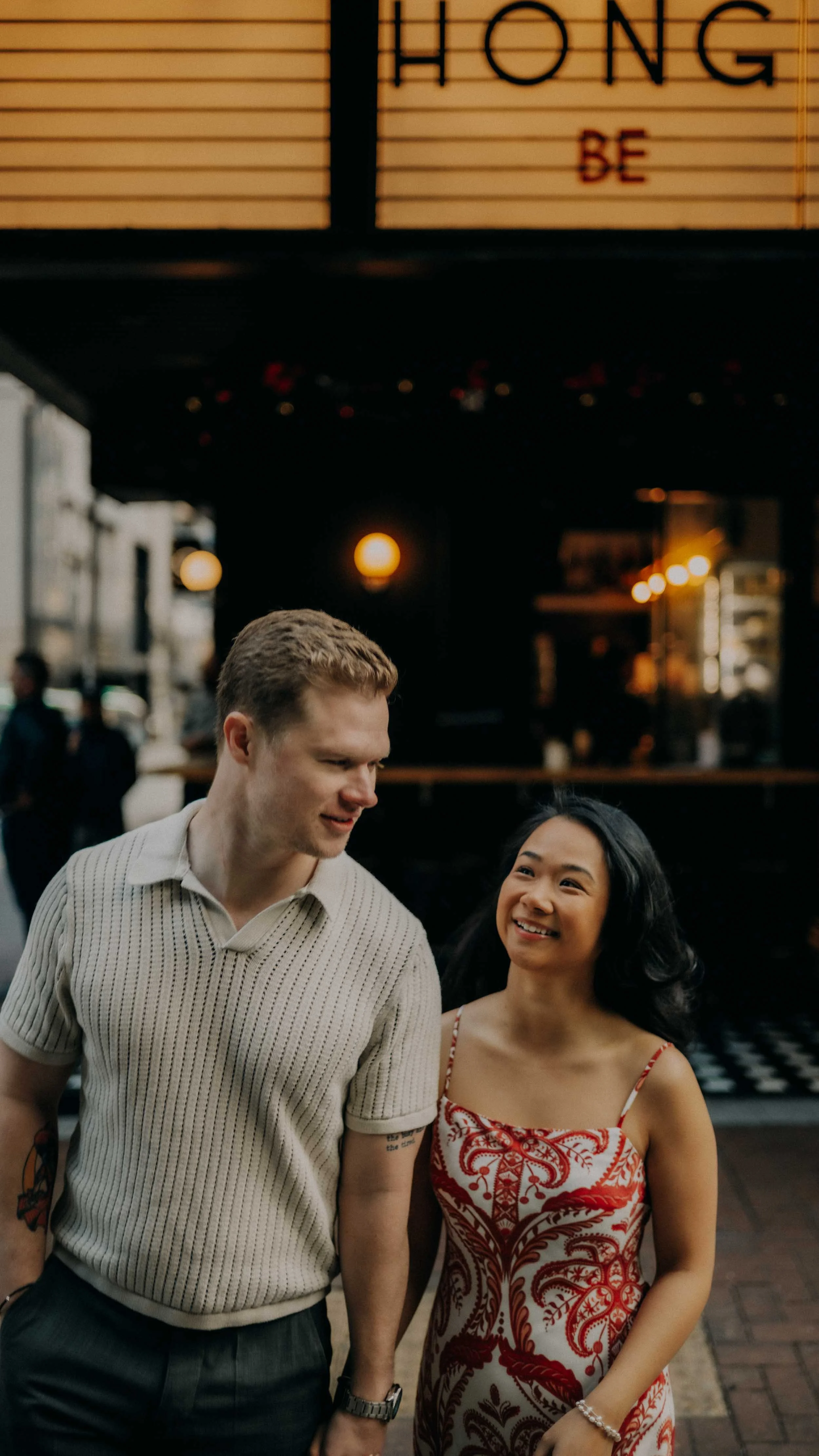 20-hongkong-engagement-kennedytown-street-laughter-leicasl2.jpg