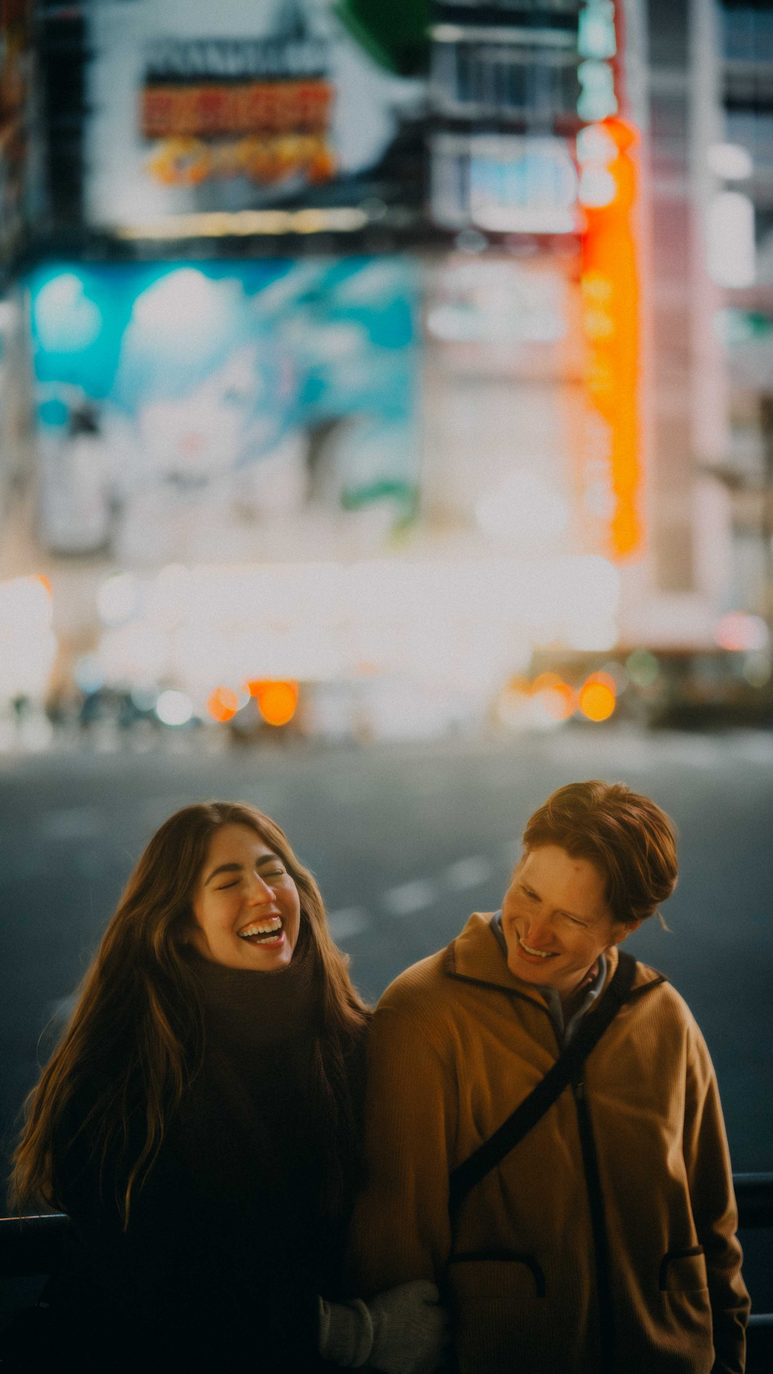 2-tokyo-coupleshoot-kabukicho-night-laughter-leicasl2.jpg
