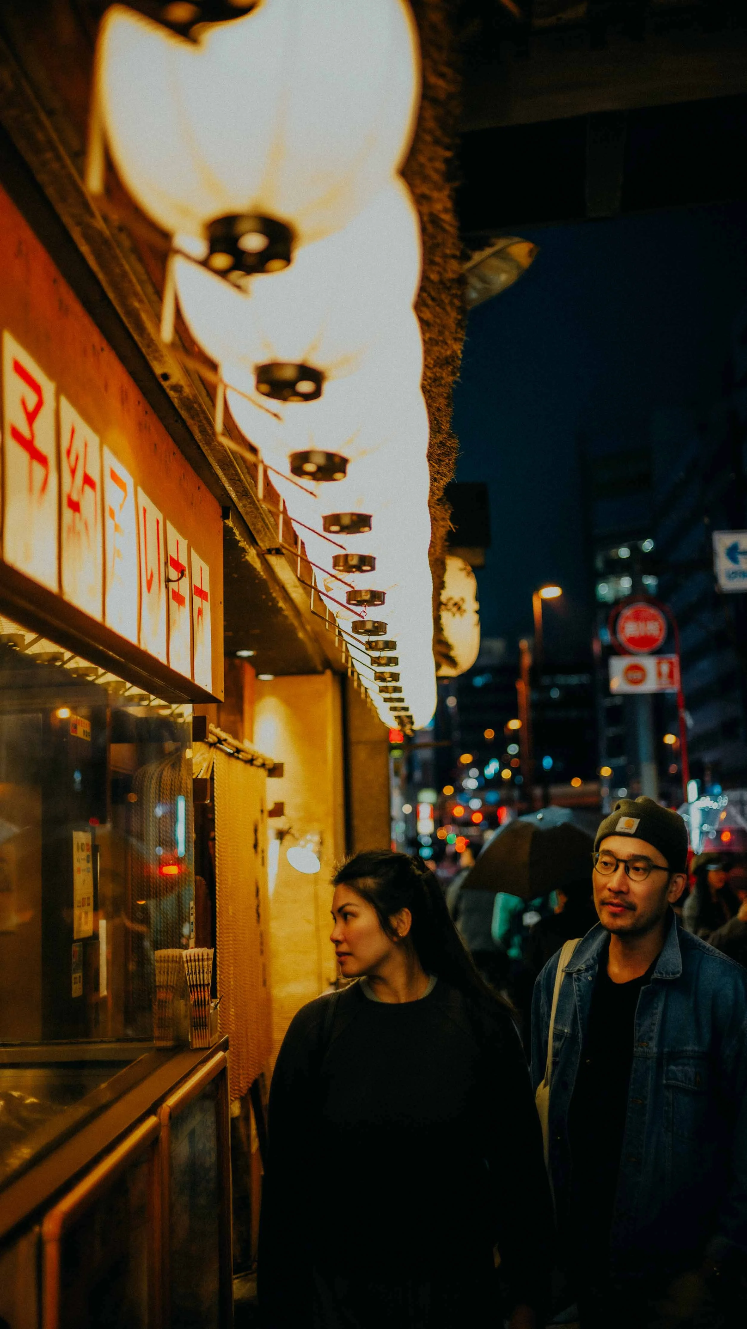 15-tokyo-coupleshoot-akihabara-night-lanterns-leicasl2.jpg