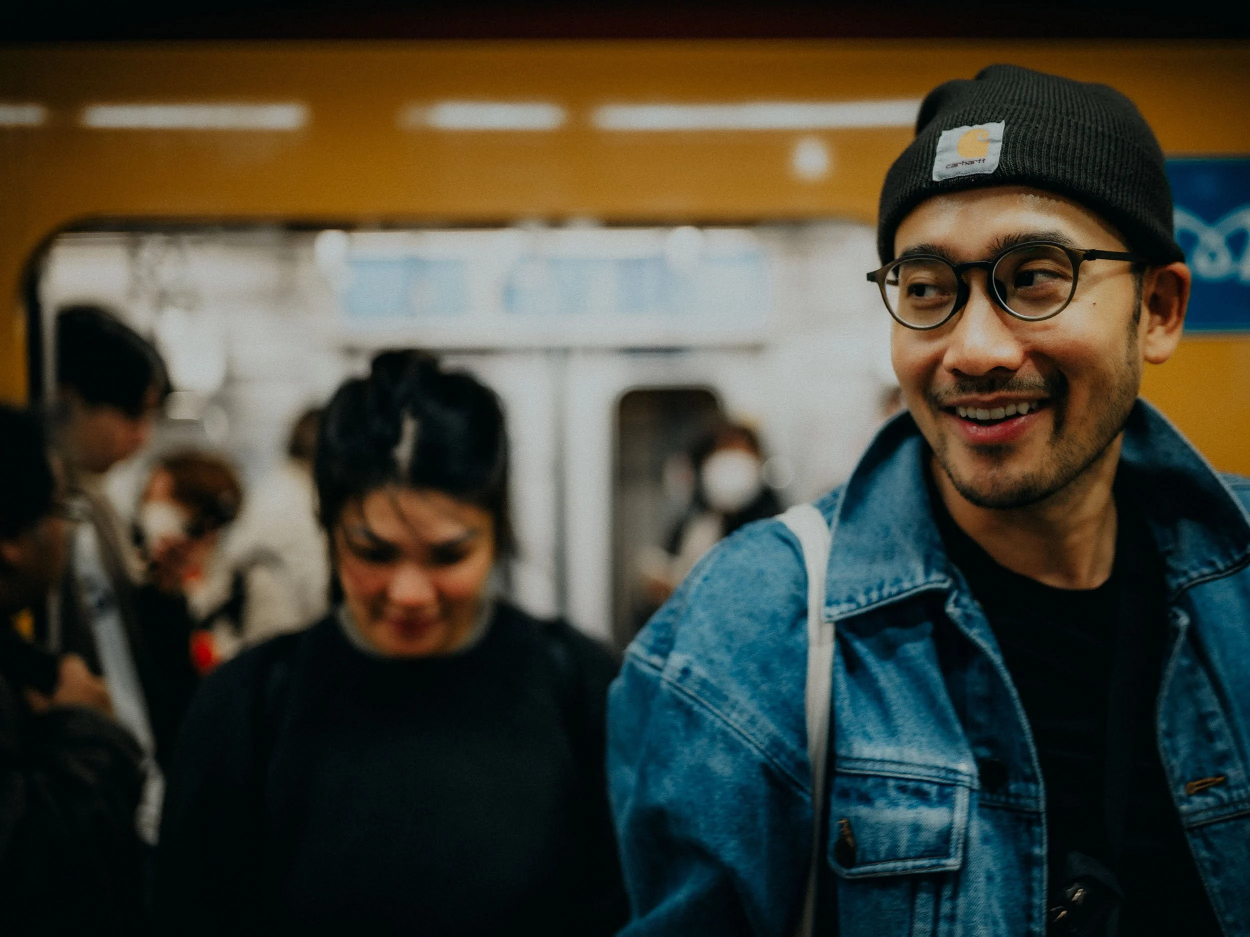 31-tokyo-coupleshoot-ginzaline-platform-smile-leicasl2.jpg