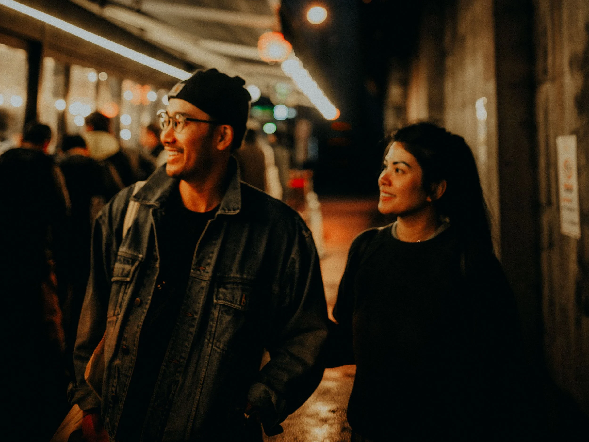 33-tokyo-coupleshoot-kanda-night-availablelight-leicasl2.jpg