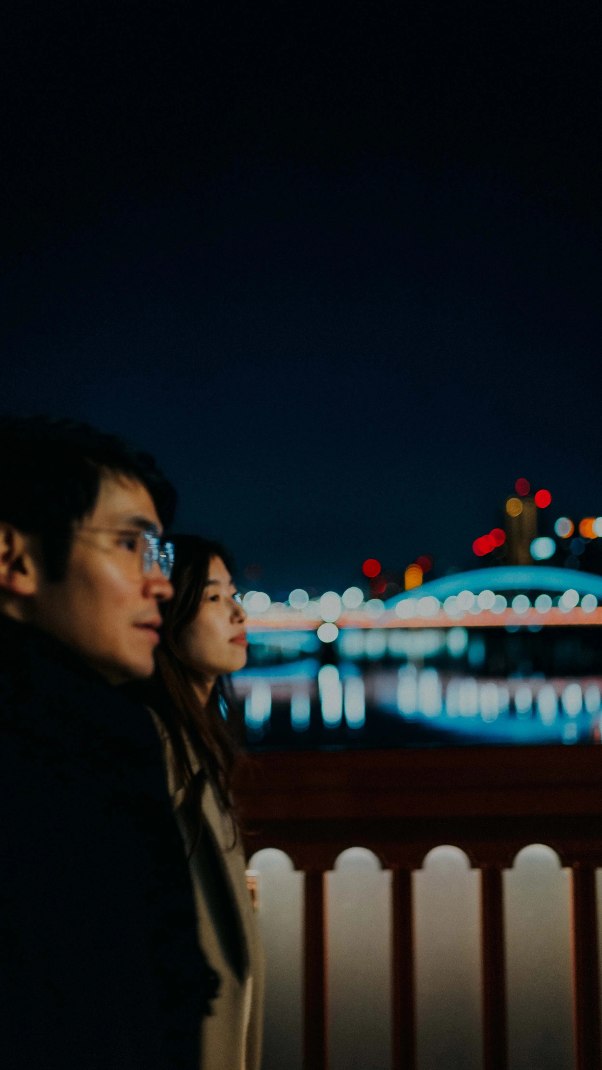 6-tokyo-engagement-sumidariver-night-selectivefocus-leicasl2.jpg