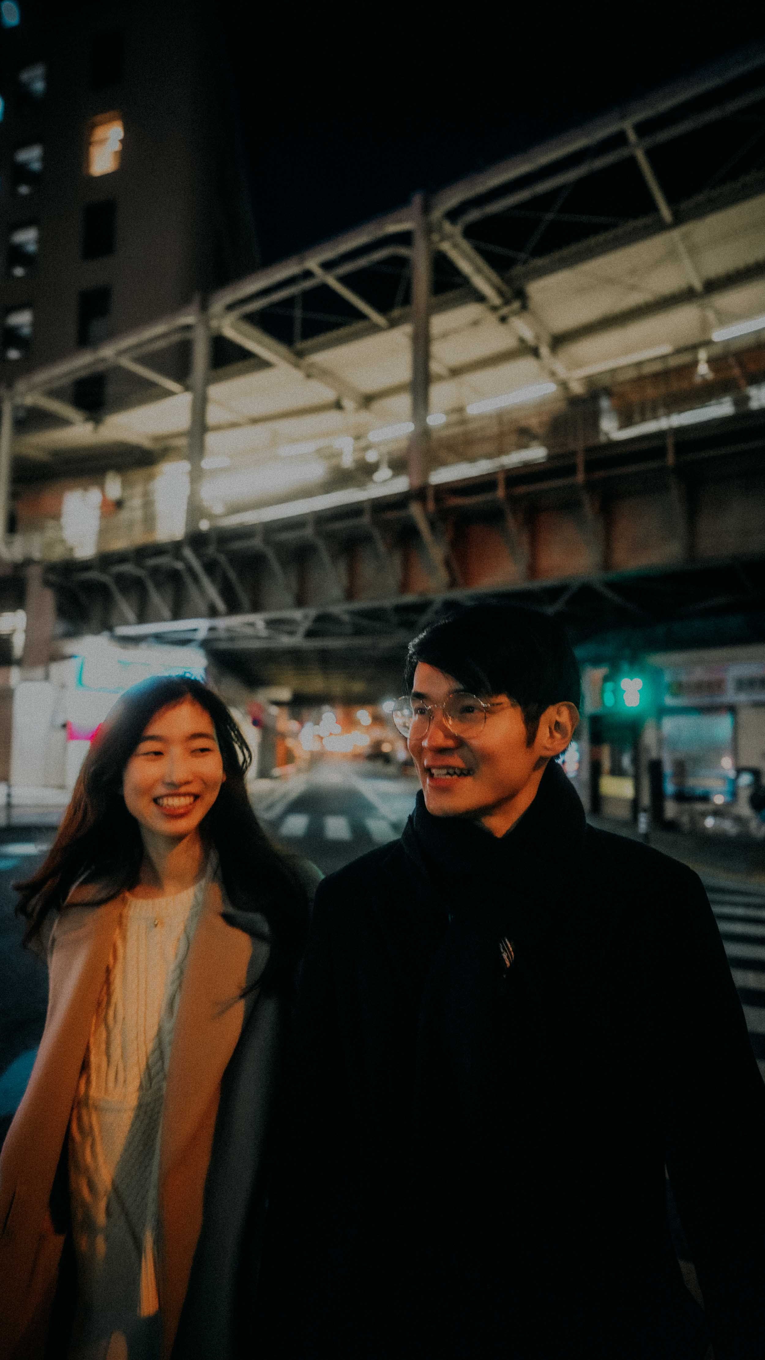 12-tokyo-engagement-asakusa-street-night-walk-sonya7rv.jpg