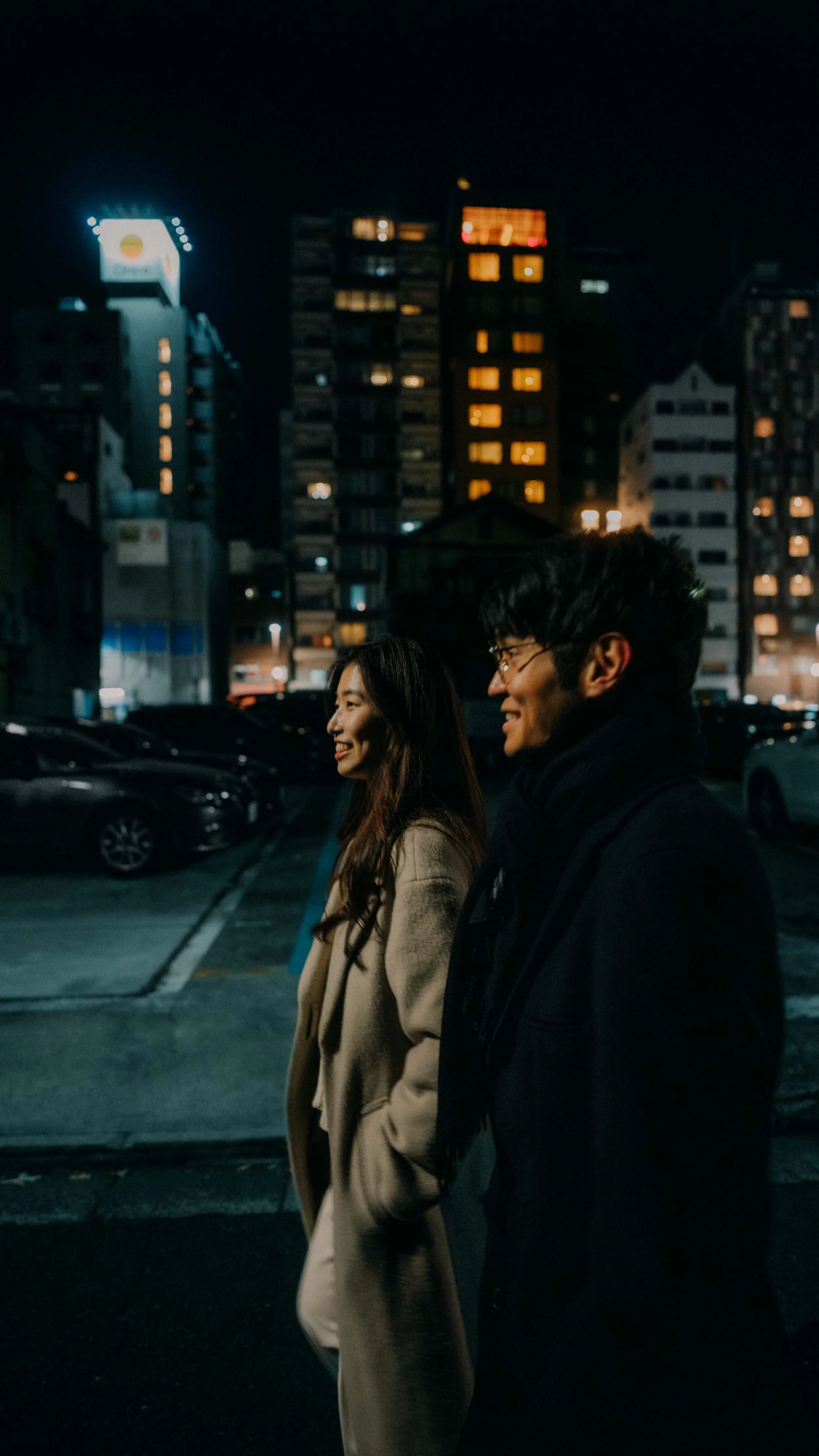 19-tokyo-engagement-asakusa-night-citywalk-sonya7rv.jpg