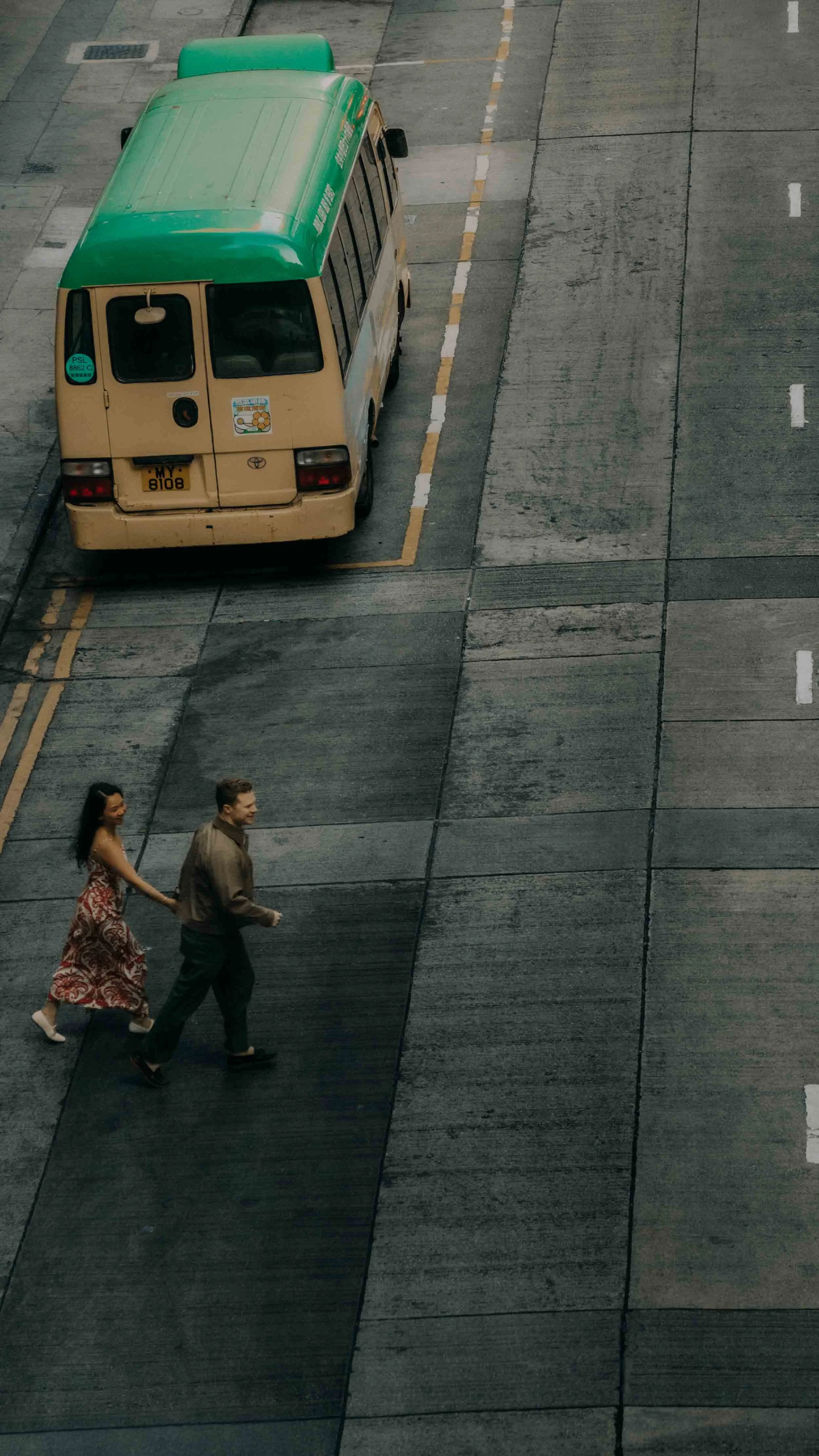 15-hongkong-engagement-kennedytown-overlook-greenminibus-leicam11.jpg