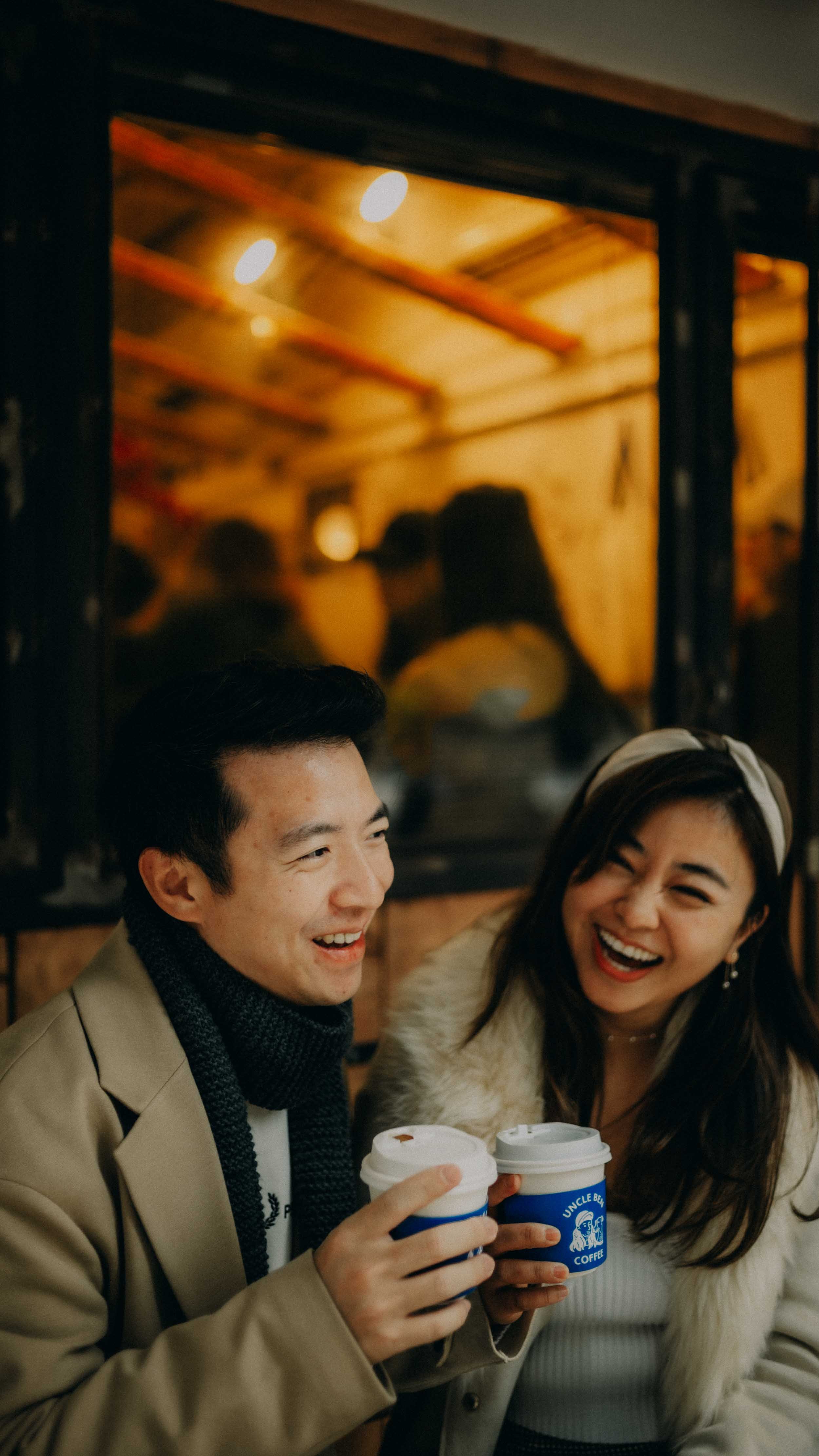 6-hongkong-coupleshoot-fortresshill-unclebencoffee-laughter-leicasl2.jpg