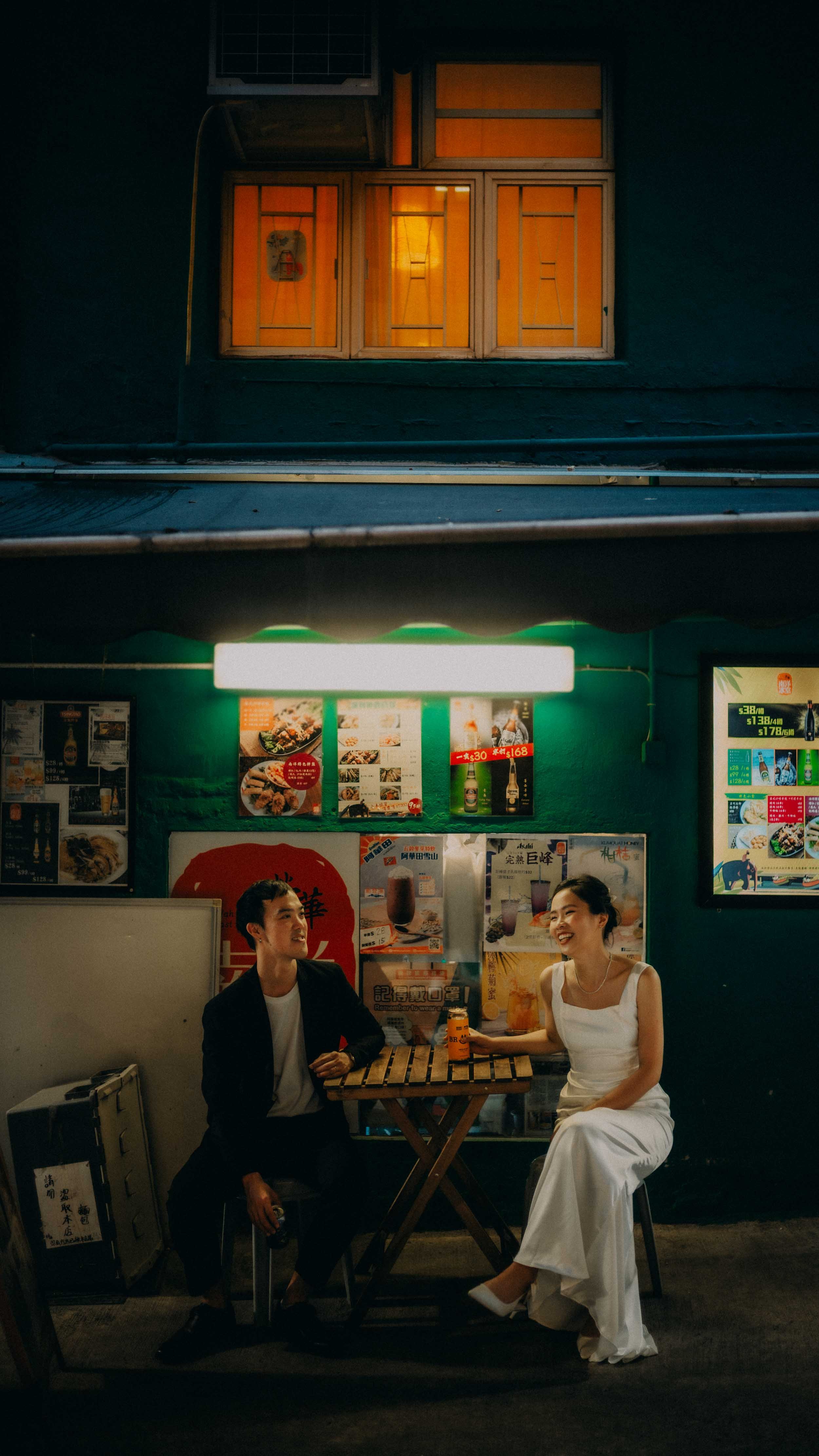 14-hongkong-prewedding-sheungwan-table-amberwindow-leicasl2.jpg