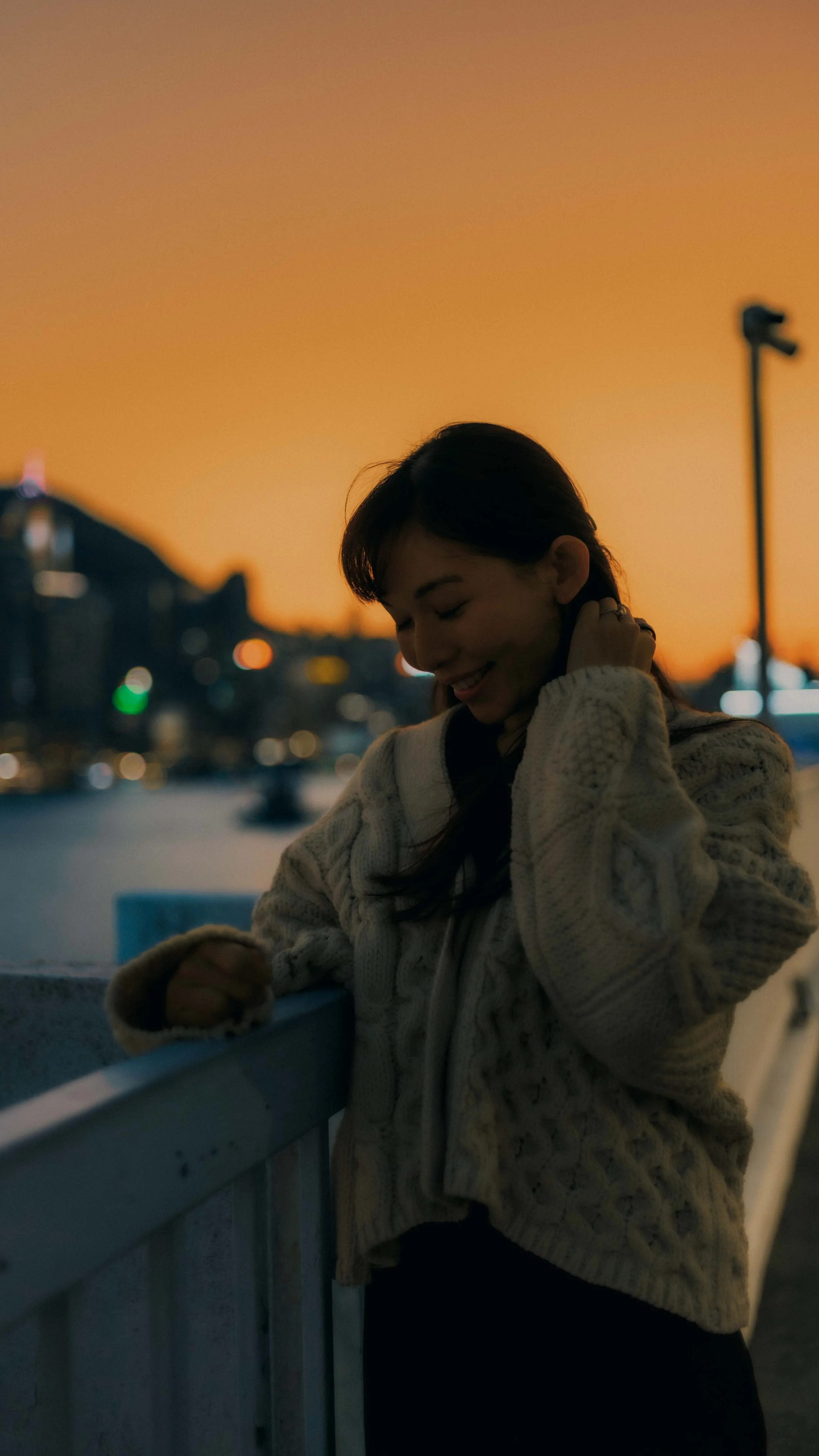 8-hongkong-portrait-victoriaharbour-sunset-handtohair-leicam11.jpg