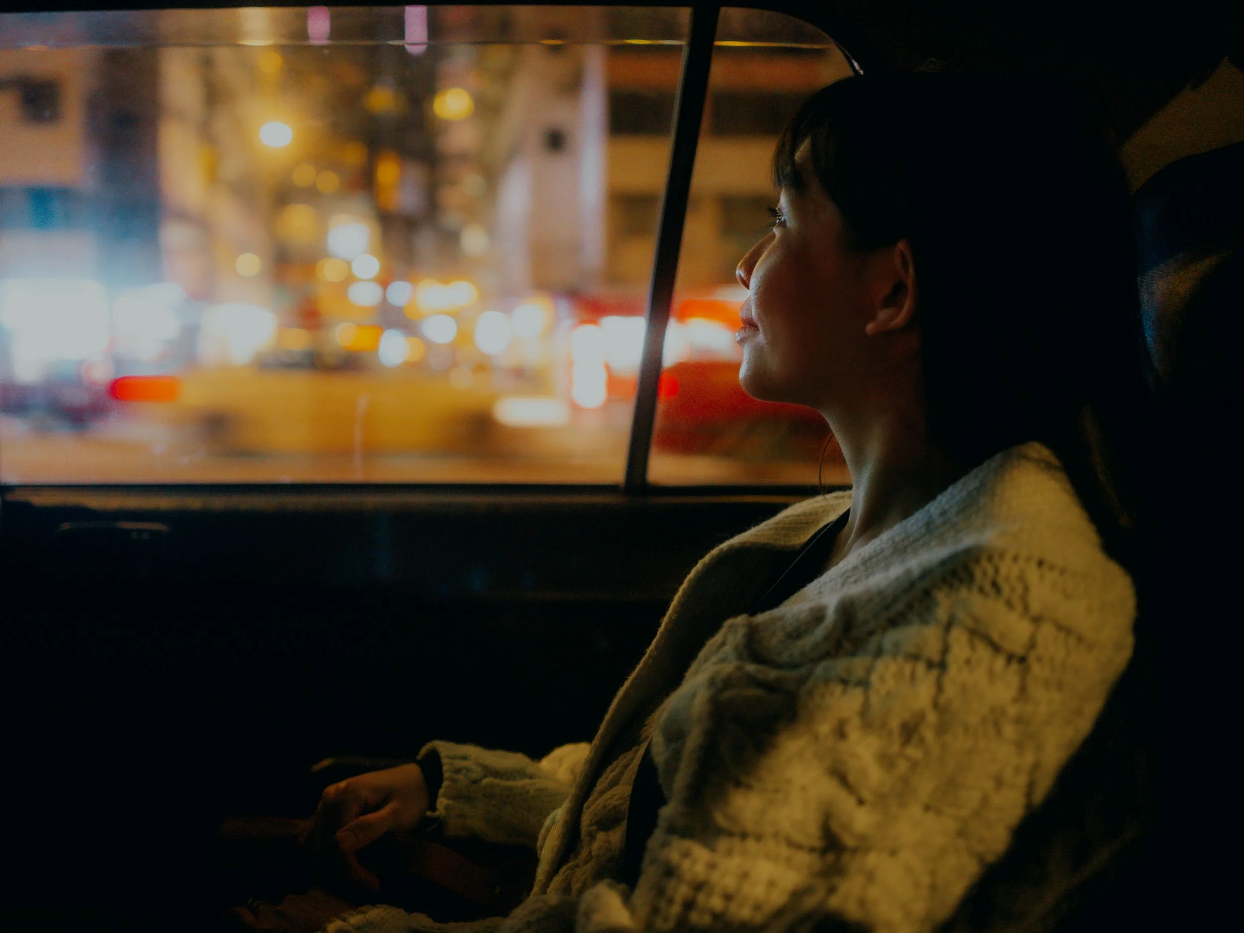 18-hongkong-portrait-causewaybay-taxi-windowprofile-leicaq3.jpg