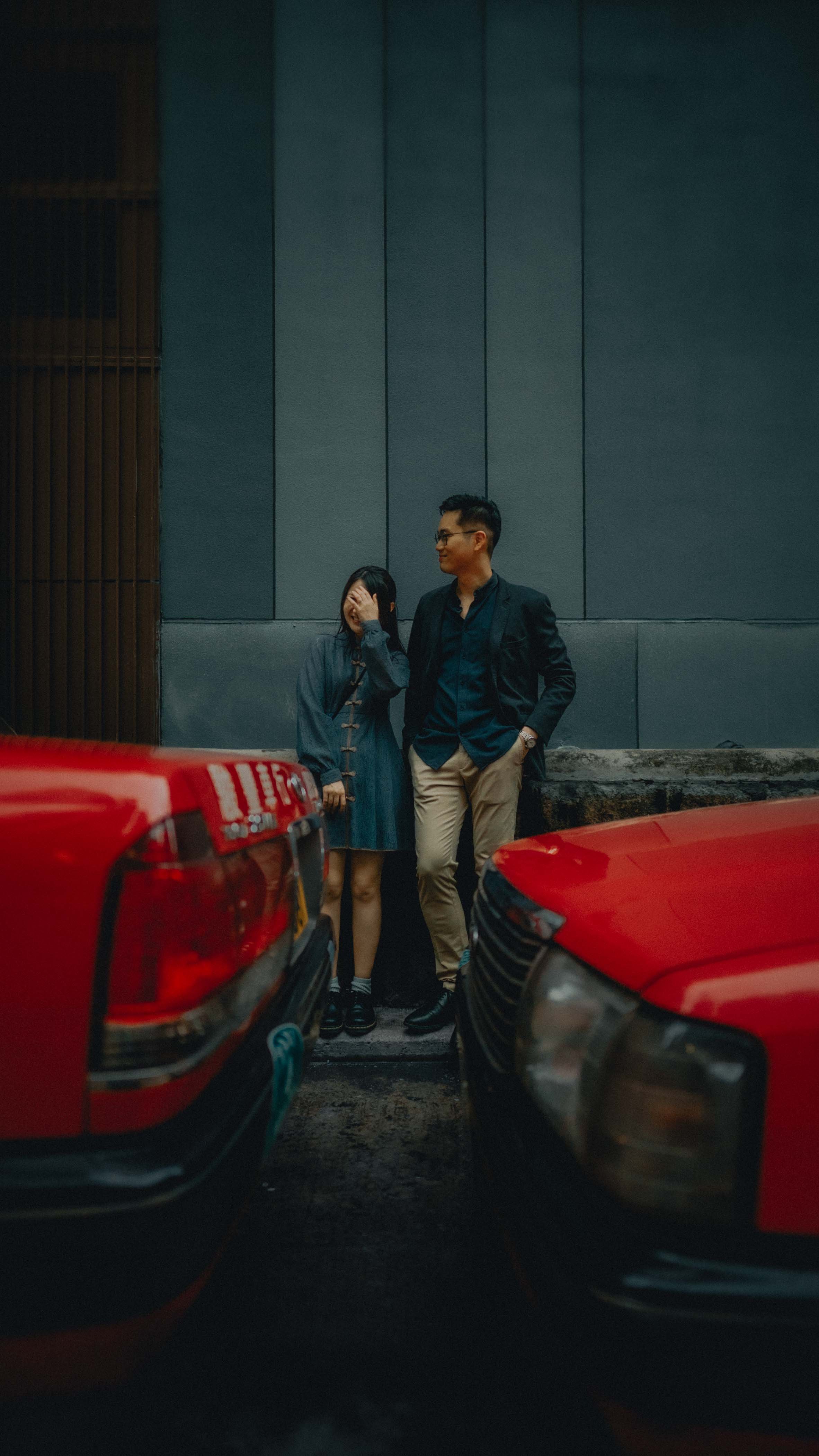 4-hongkong-engagement-wanchai-street-taxiframing-sonya7siii.jpg