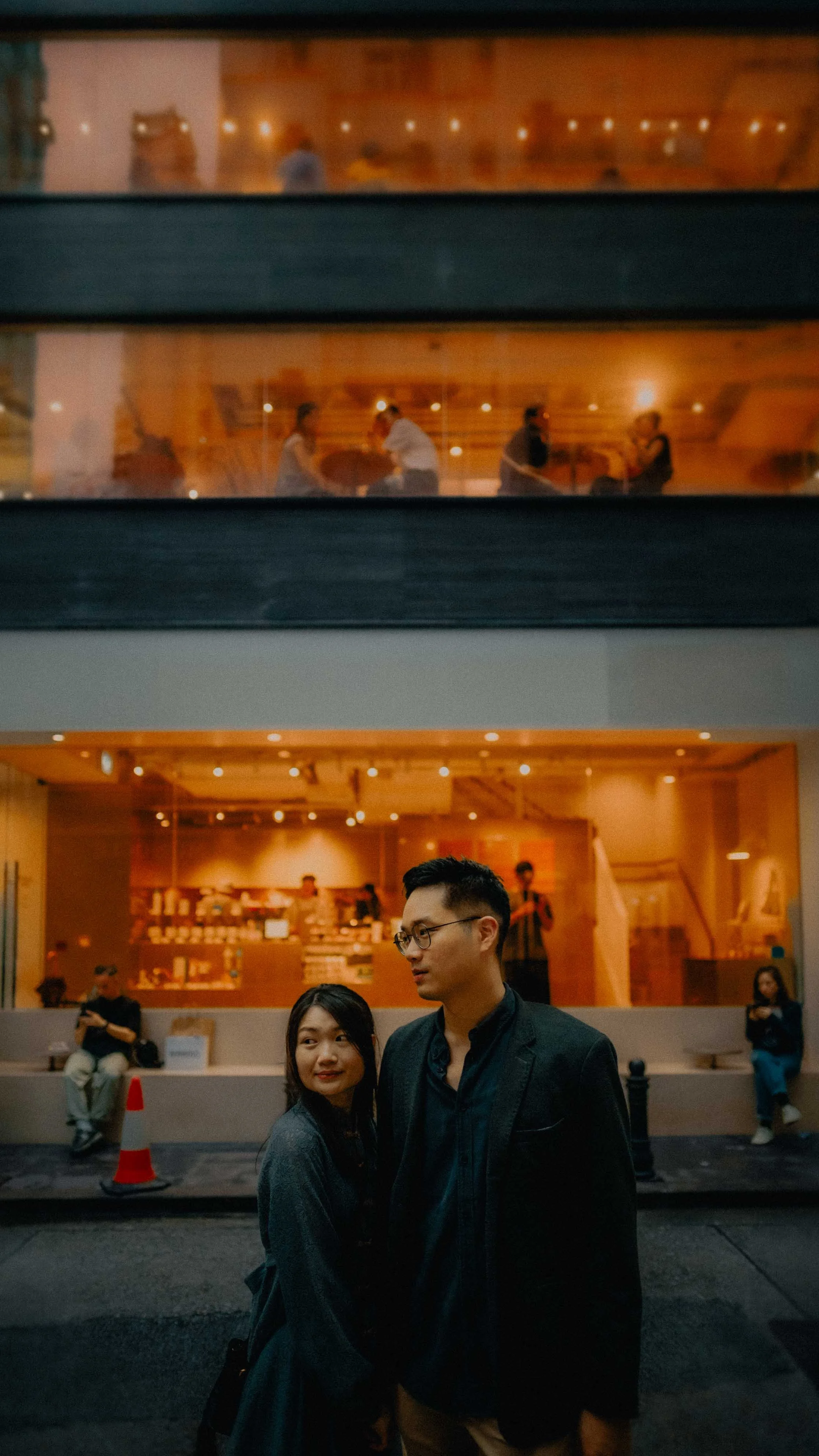 19-hongkong-engagement-wanchai-bluebottle-illuminatedwindows-sonya7siii.jpg
