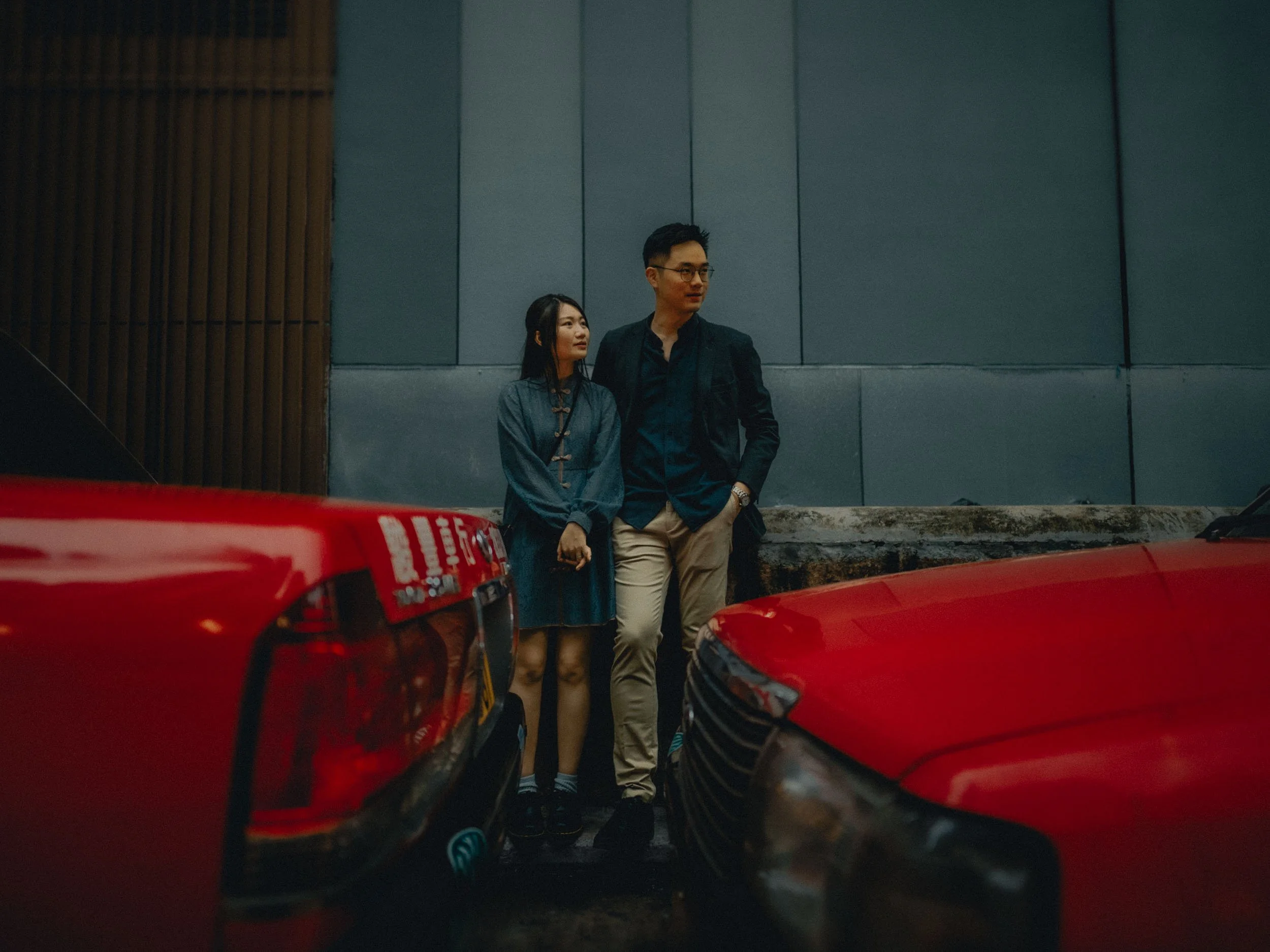 26-hongkong-engagement-wanchai-street-redneonwide-sonya7riv.jpg