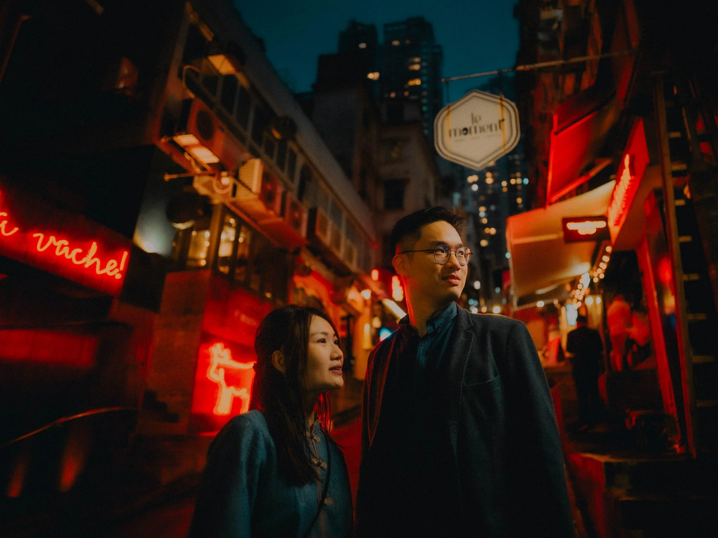 31-hongkong-engagement-night-central-soho-redneonglance-sonya7siii.jpg
