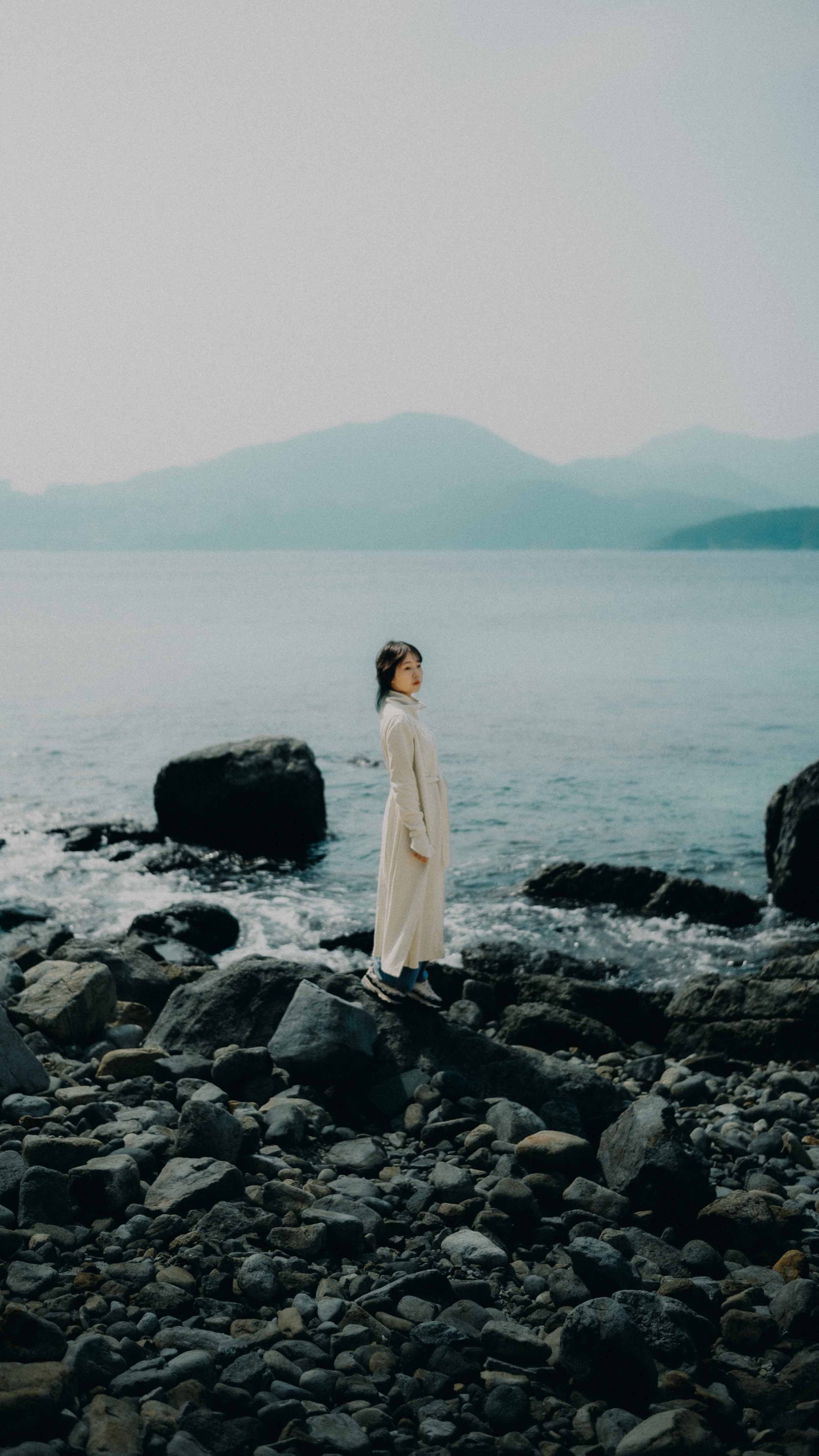 5-hongkong-portrait-hapmunbay-rockyshore-standingportrait-leicam11.jpg