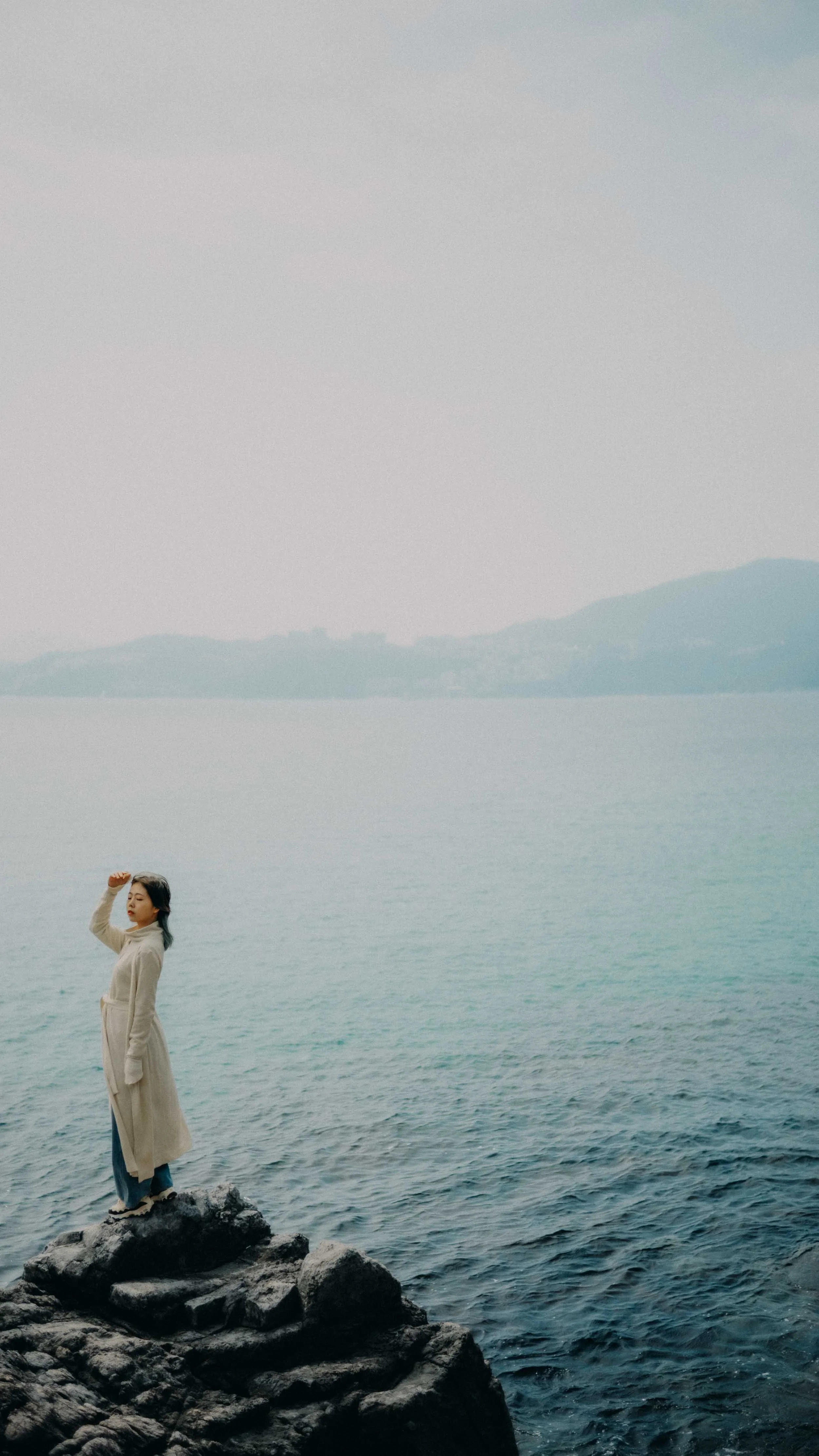 11-hongkong-portrait-hapmunbay-rocks-handraisedportrait-leicam11.jpg
