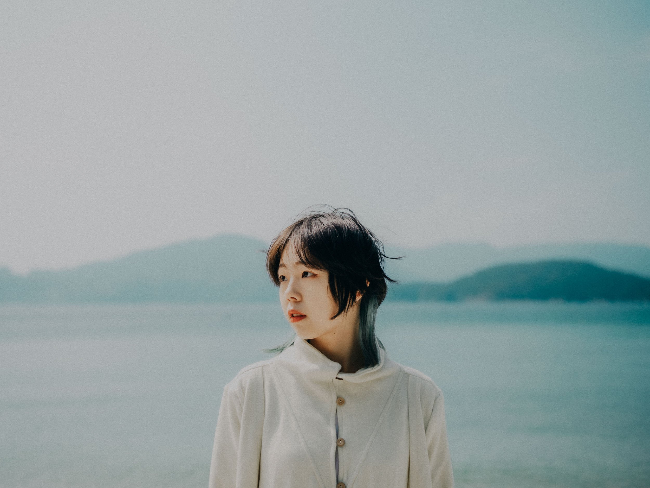 19-hongkong-portrait-hapmunbay-seaside-sidewardgaze-leicam11.jpg
