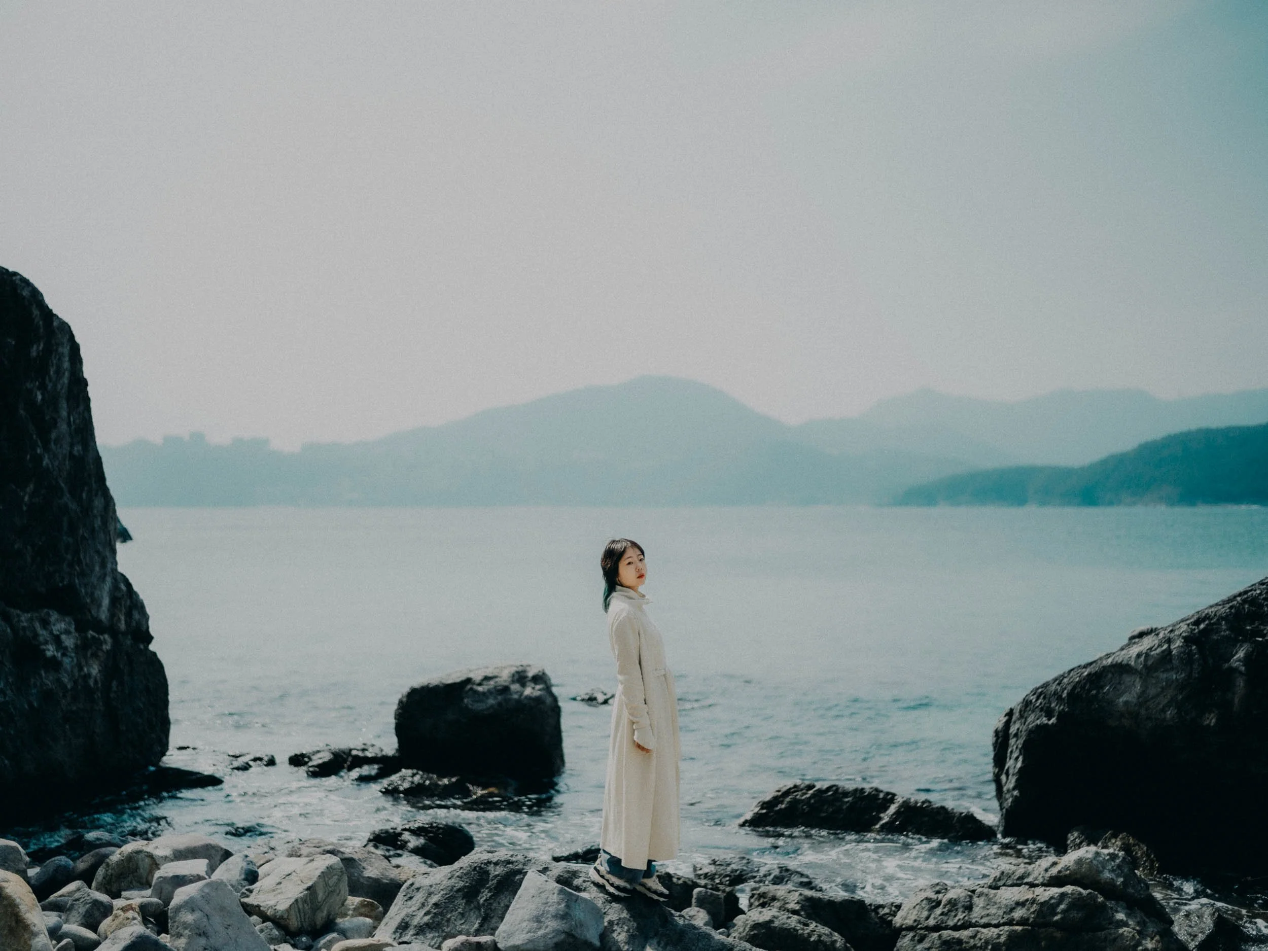 20-hongkong-portrait-hapmunbay-rockyshore-boulderportrait-leicam11.jpg
