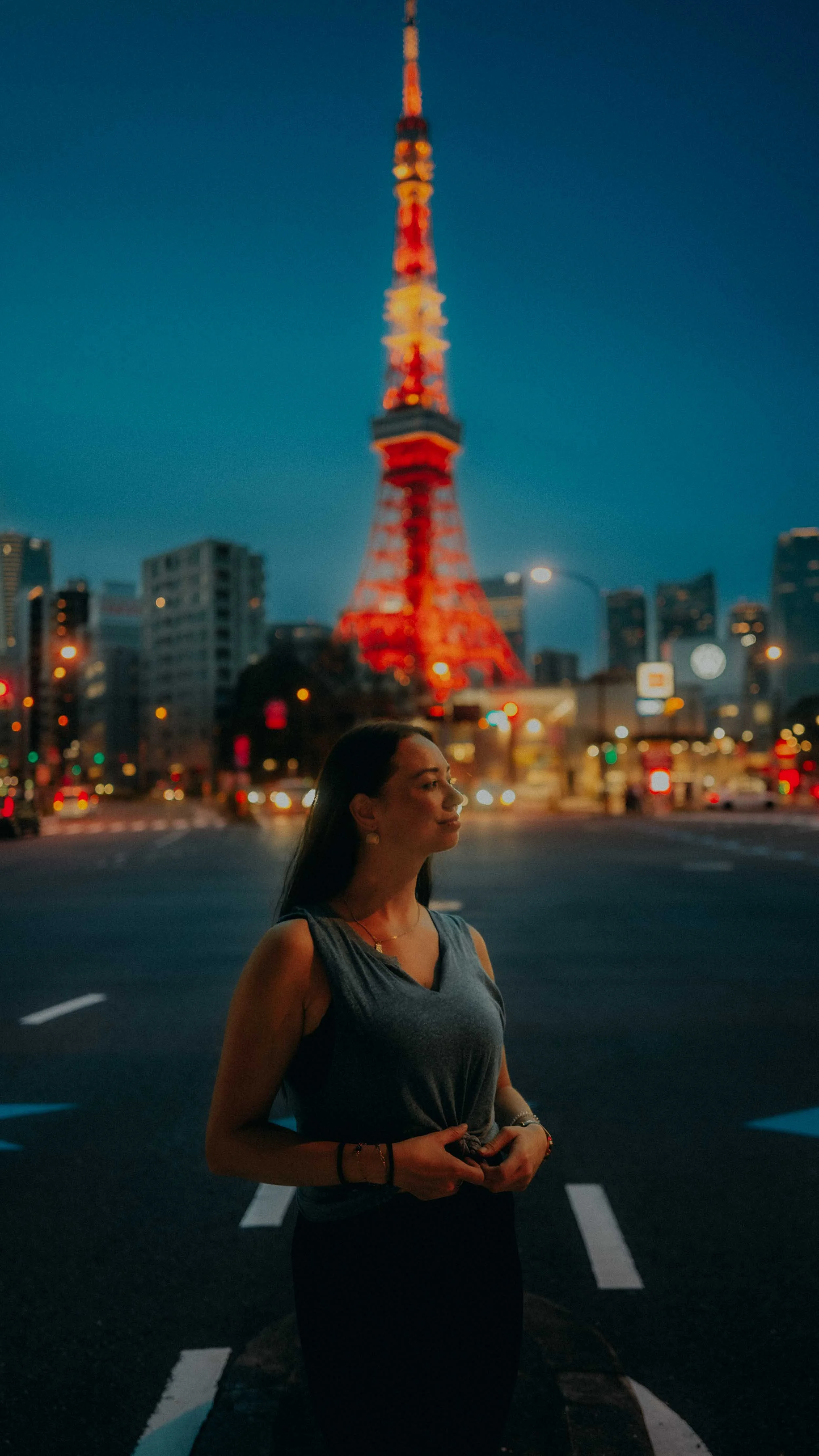 6-tokyo-portrait-tokyotower-night-streetprofile-leicaq3.jpg
